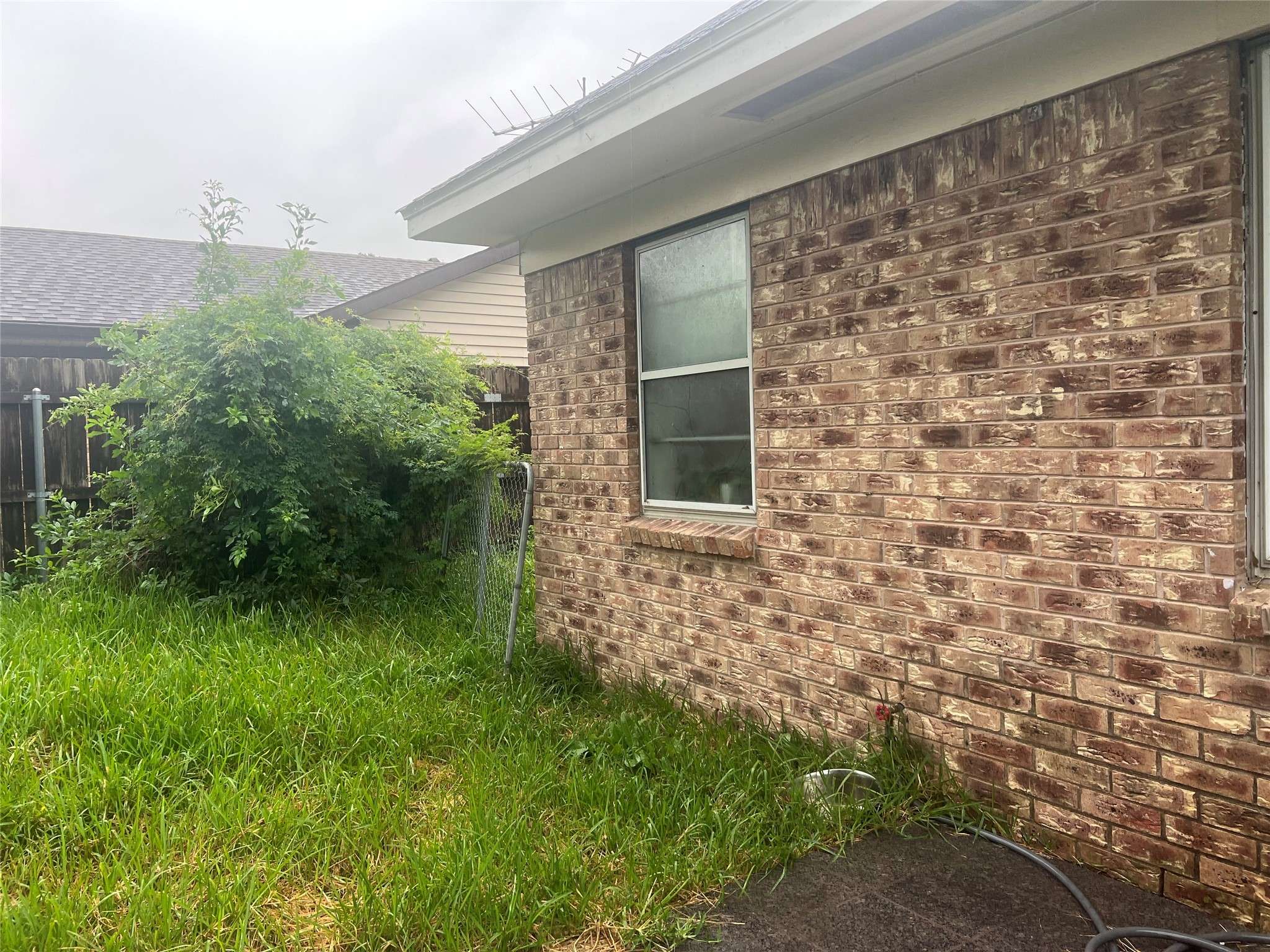 Pasadena, TX 77502,2217 Hickory LN