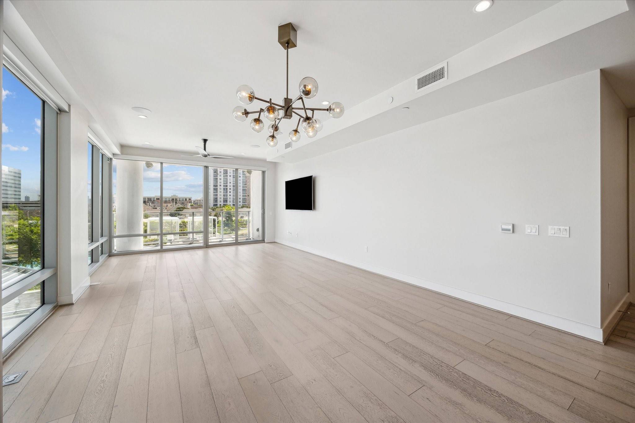 Houston, TX 77027,2047 Westcreek LN #505