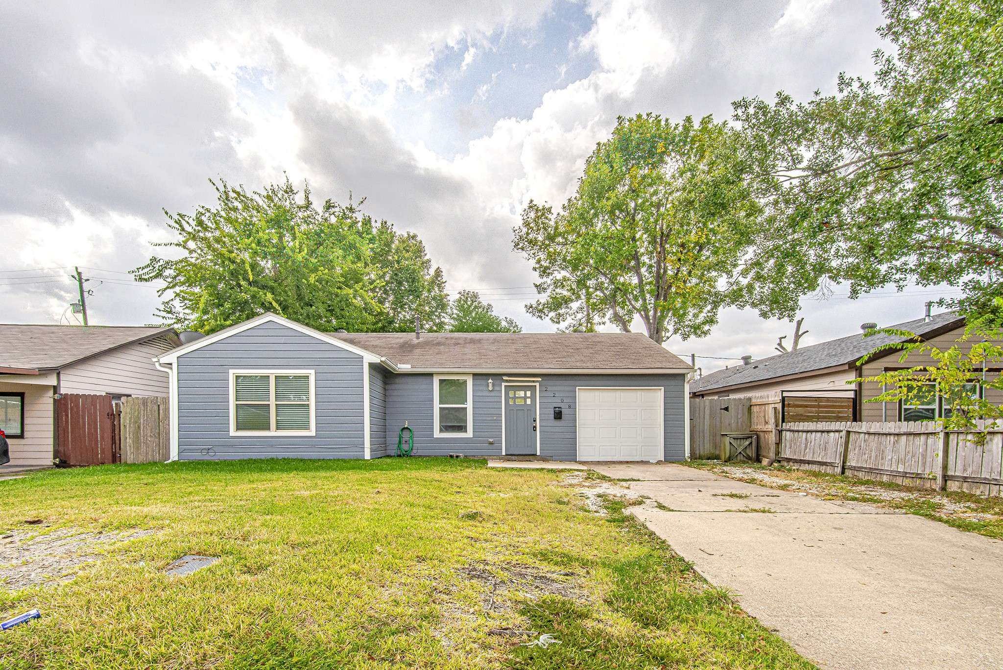 Pasadena, TX 77506,2208 Camille ST