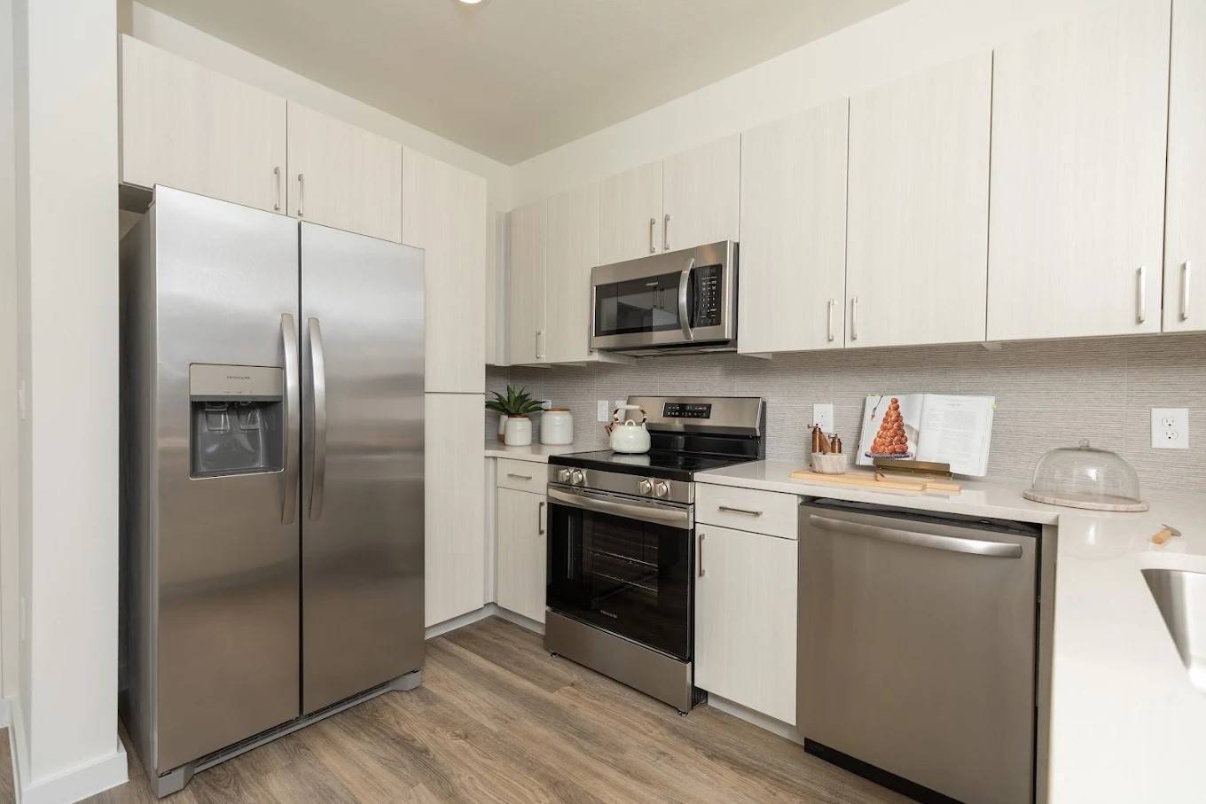 Houston, TX 77009,1690 North LOOP #181