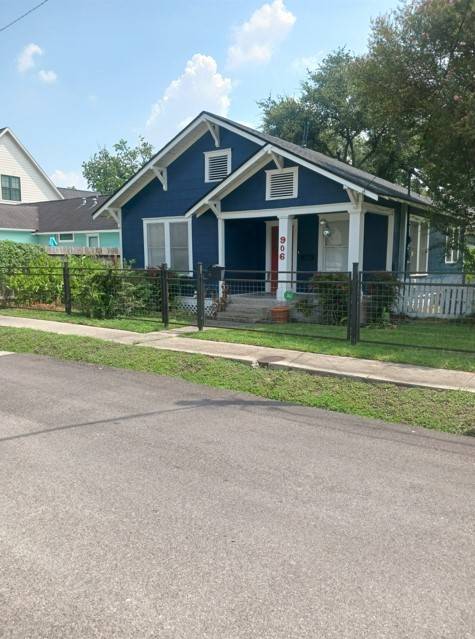 Houston, TX 77009,906 E 24TH ST
