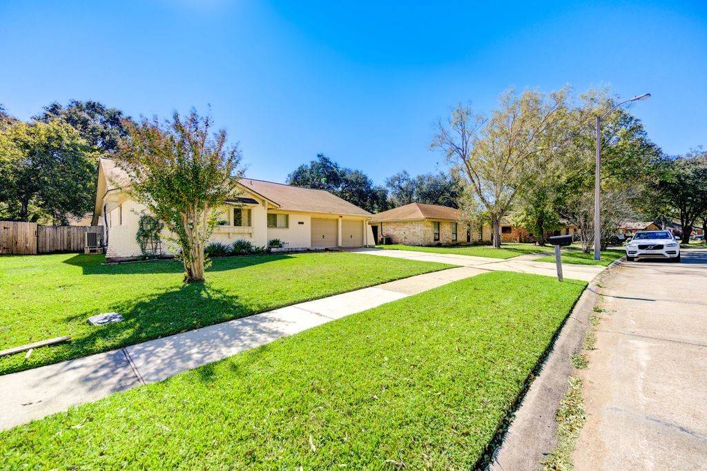 Friendswood, TX 77546,15818 Wandering TRL