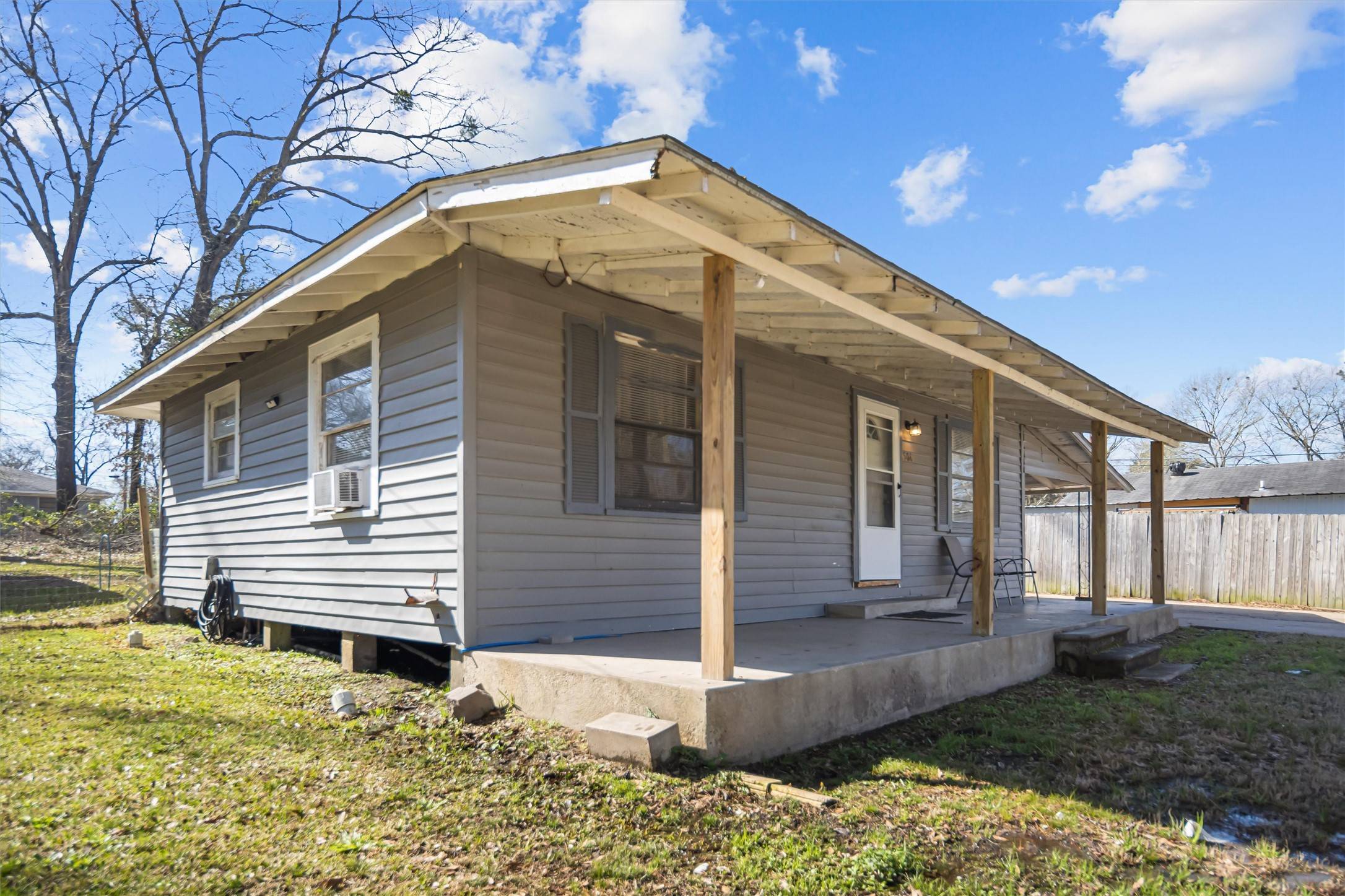 Lufkin, TX 75901,1504 May ST