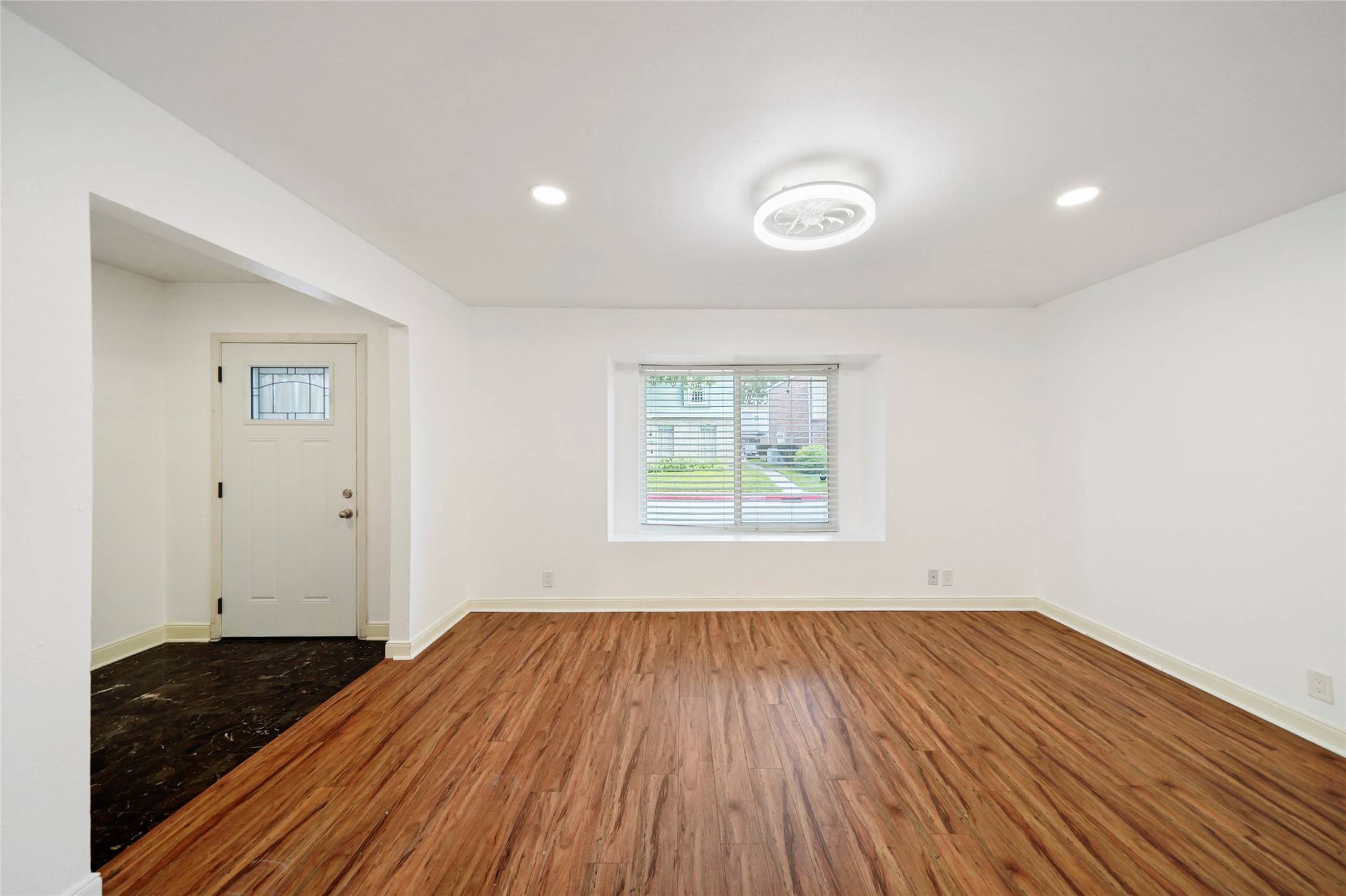 Houston, TX 77043,11002 Hammerly BLVD #28