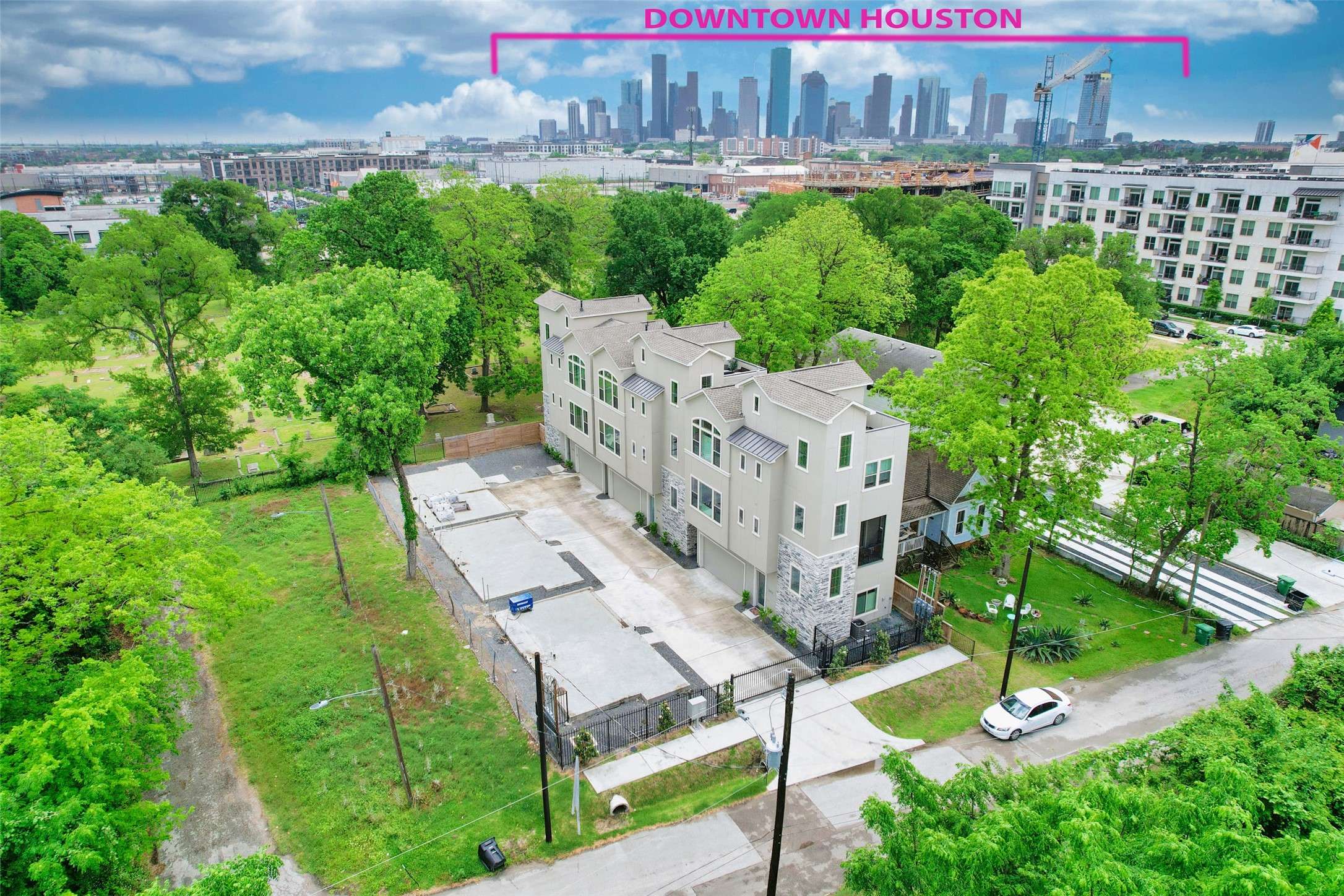 Houston, TX 77007,1418 Wichman ST