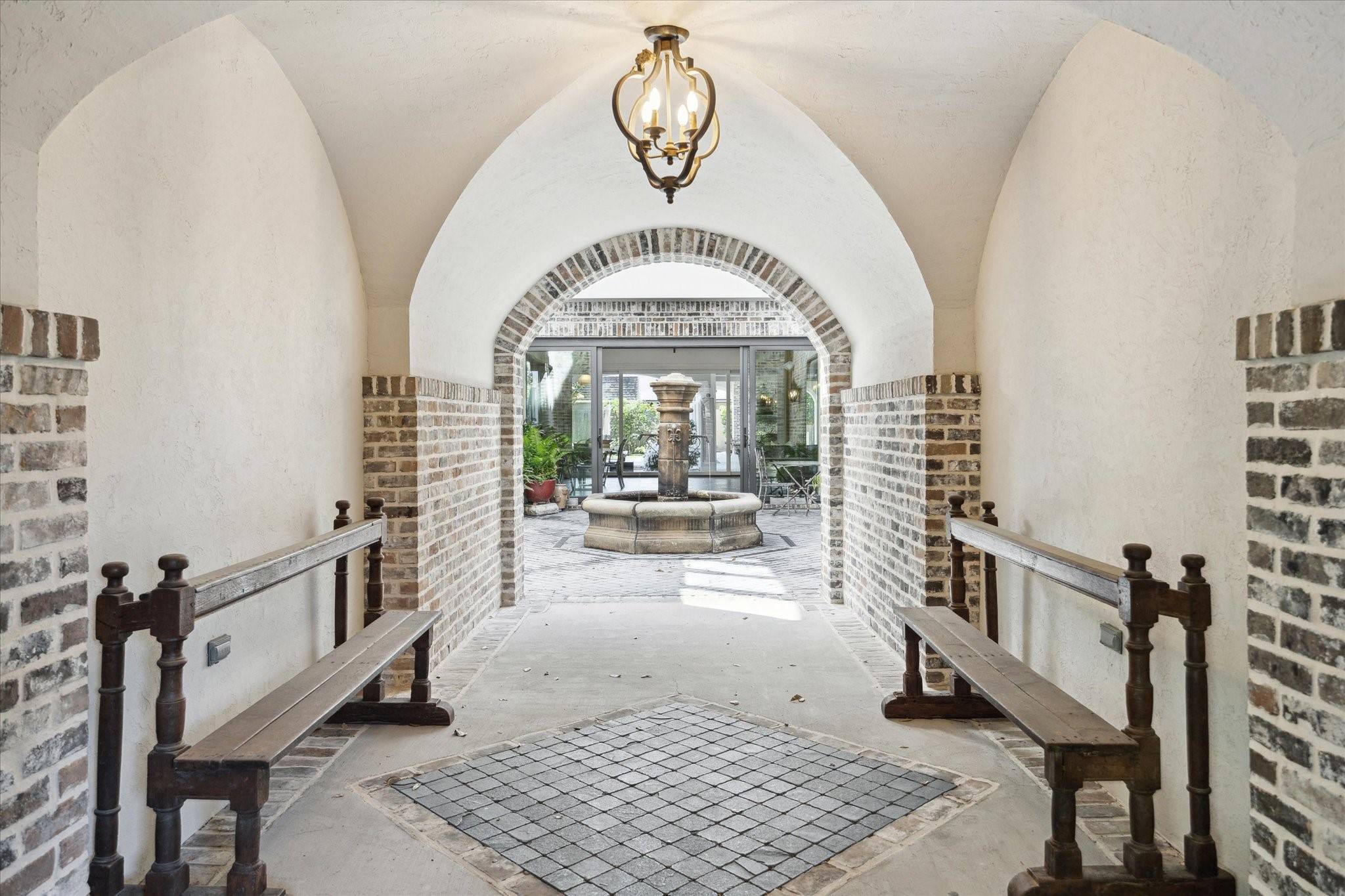 Houston, TX 77008,2222 Oxford ST