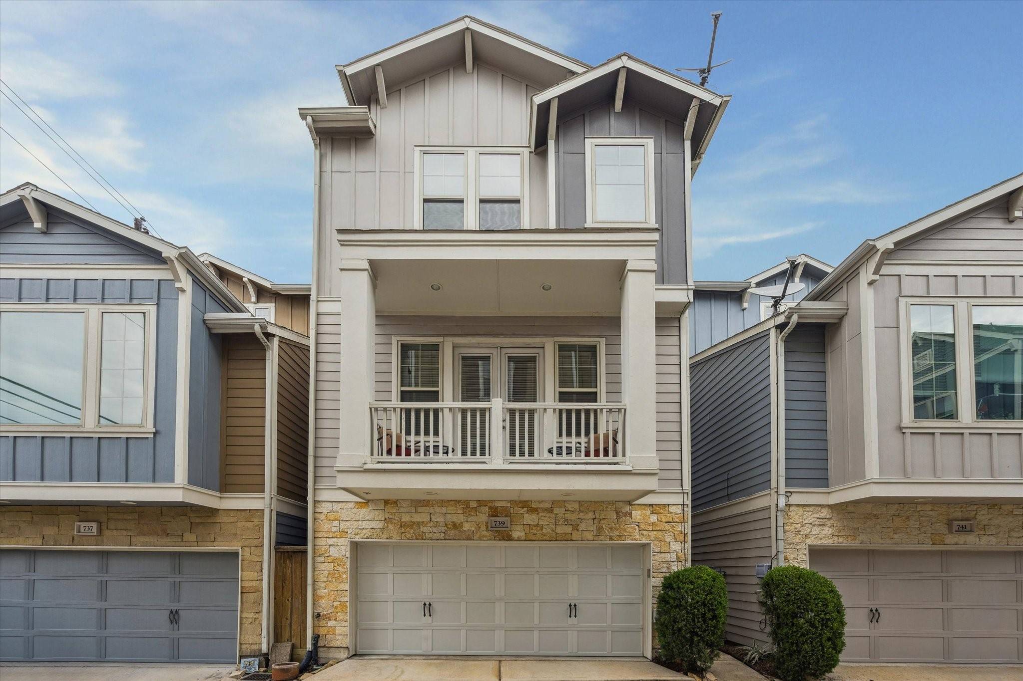 Houston, TX 77007,739 Dorothy ST