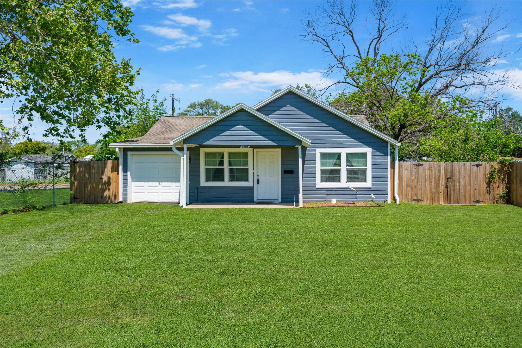 Texas City, TX 77590,2206 Texas AVE