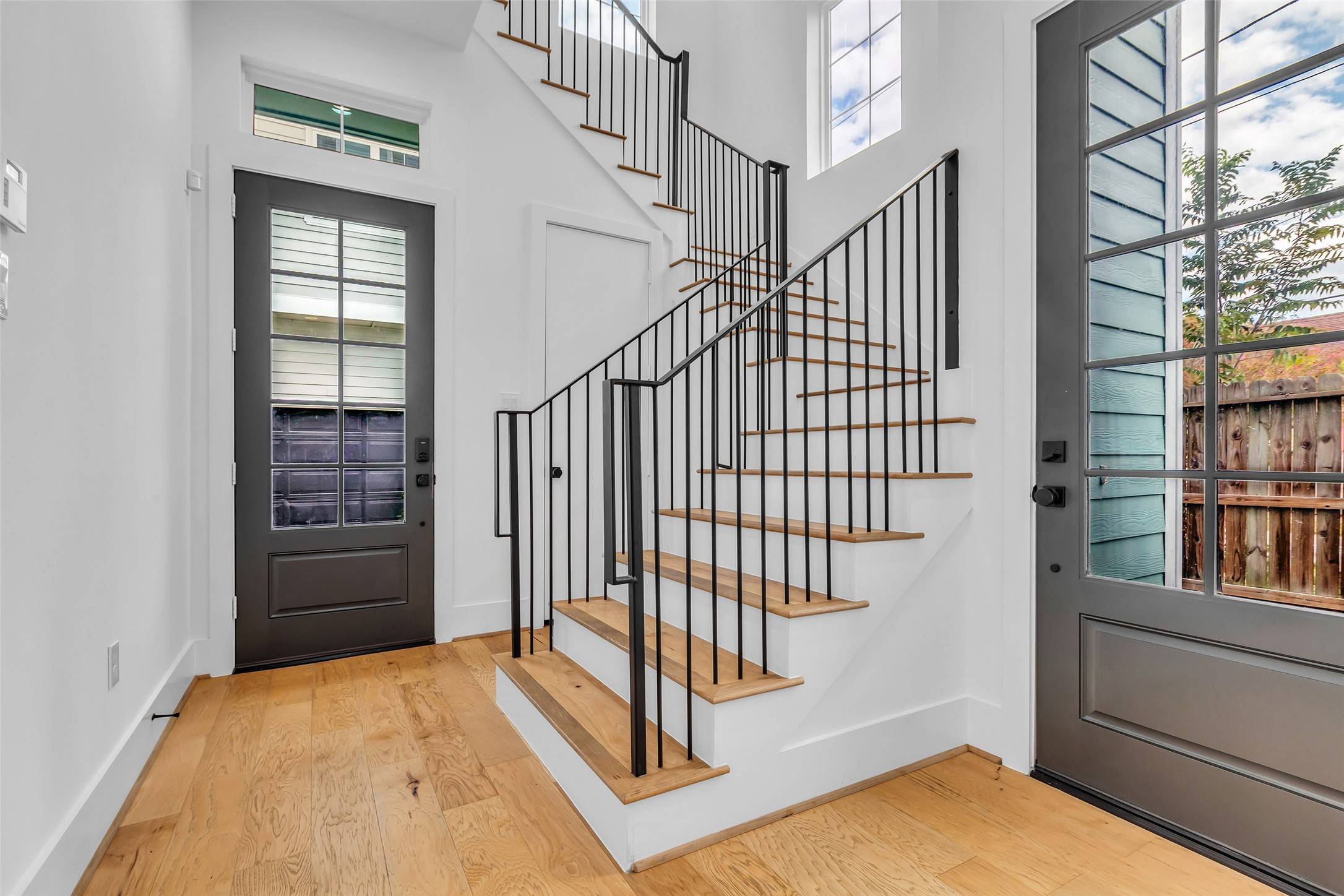 Houston, TX 77011,204 Burr ST #G