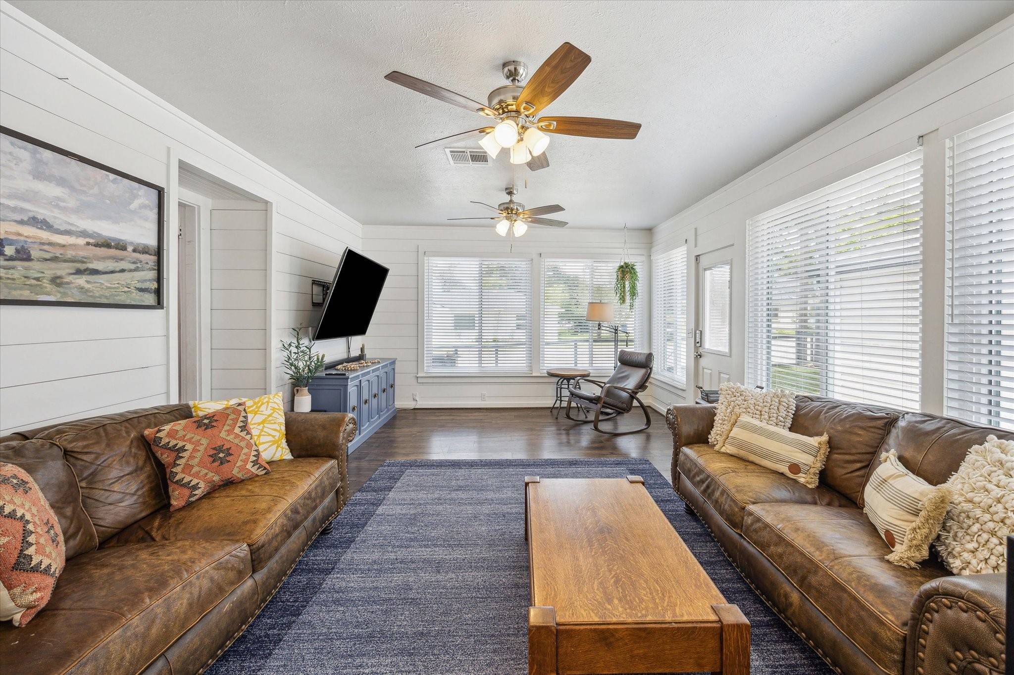 Bellville, TX 77418,711 S Tesch ST