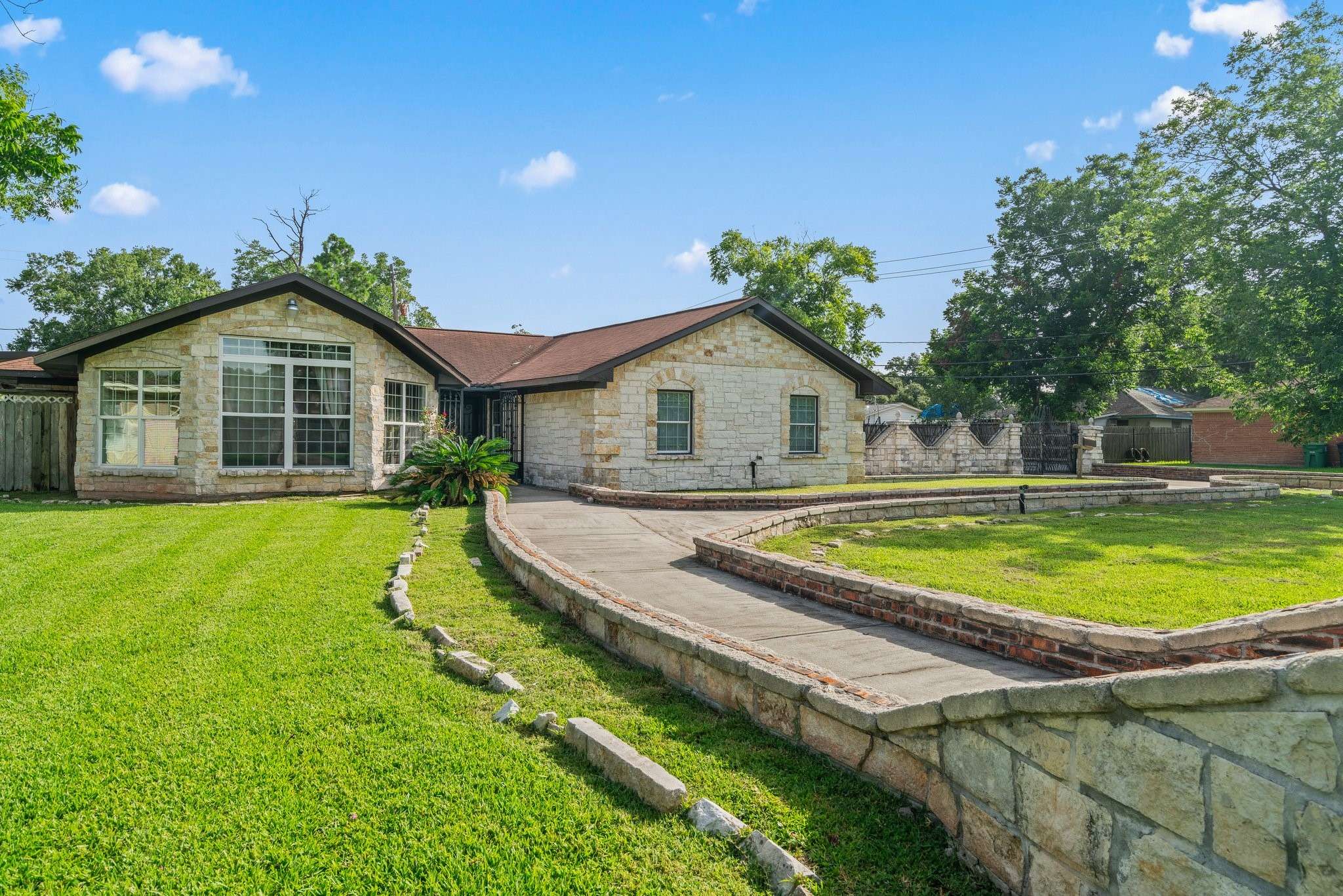 Houston, TX 77061,7847 Broadview DR
