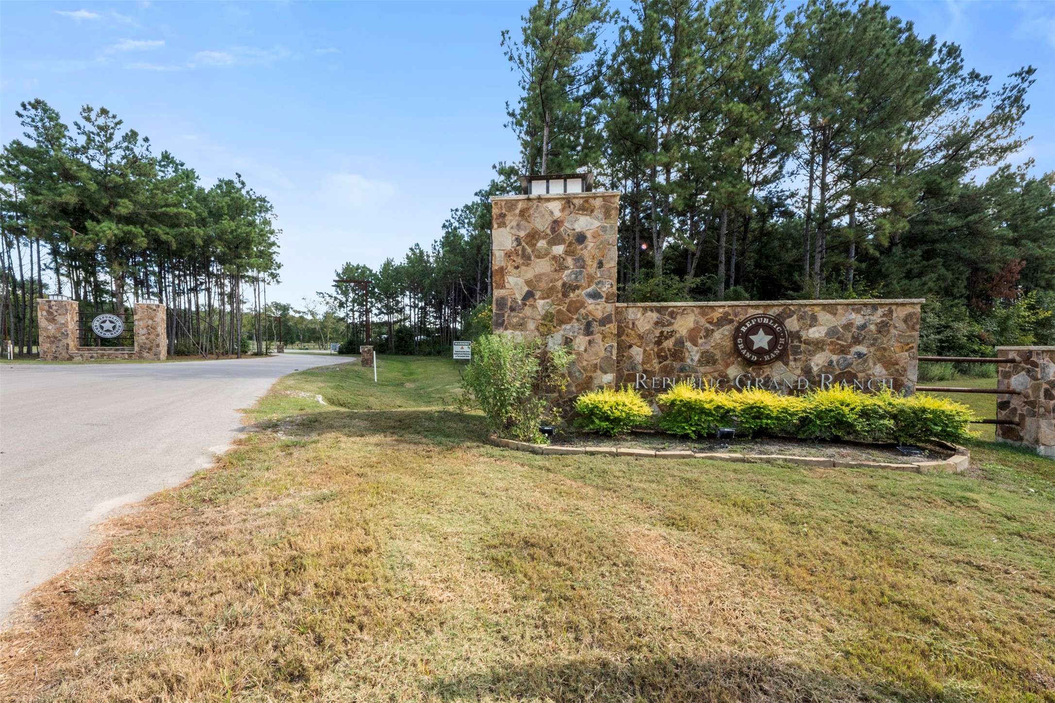 Willis, TX 77378,15896 Ridge Oak RD