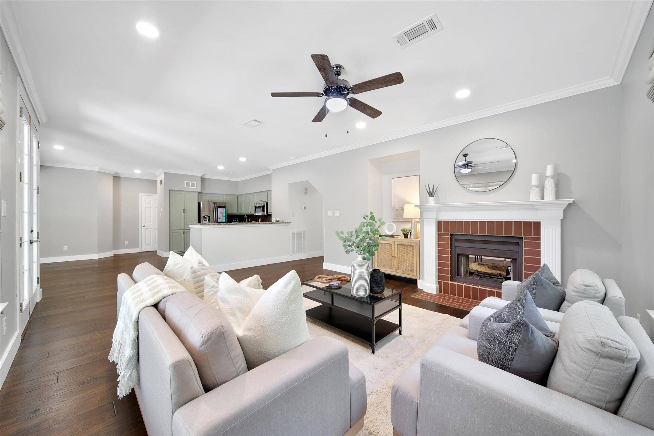 The Woodlands, TX 77381,255 S Crimson Clover CT