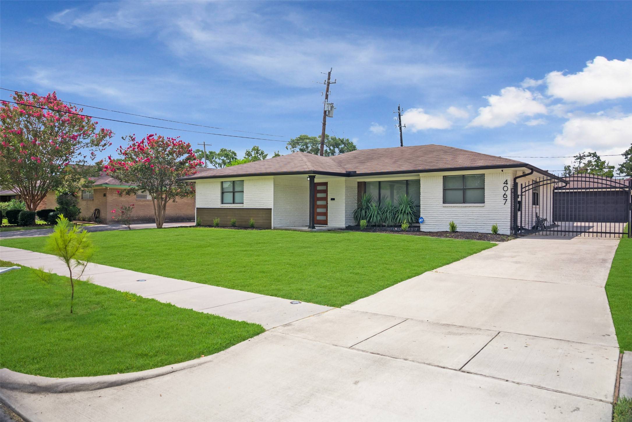 Houston, TX 77025,4067 Leeshire DR
