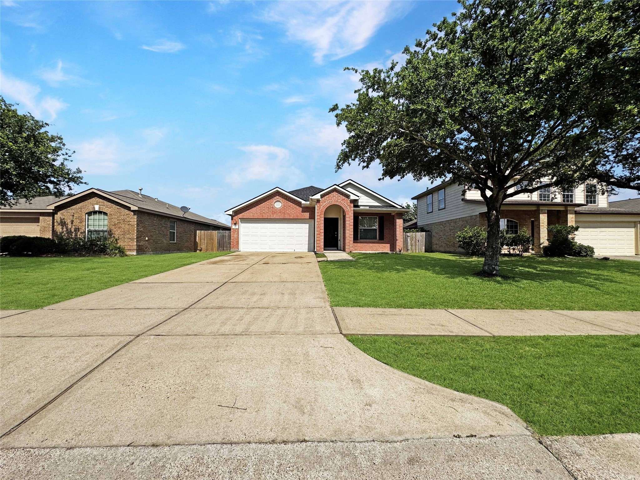 La Marque, TX 77568,749 Grassy Knoll LN