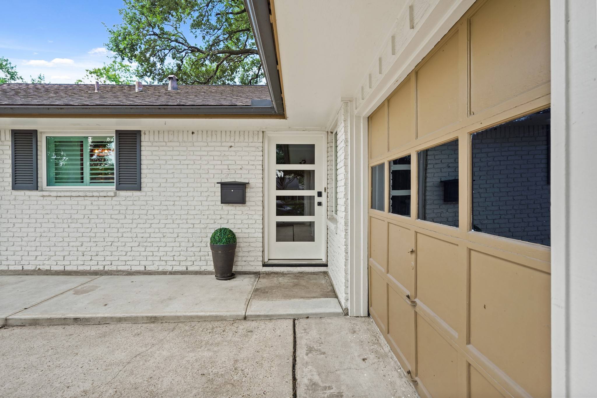 Houston, TX 77092,5319 Saxon DR