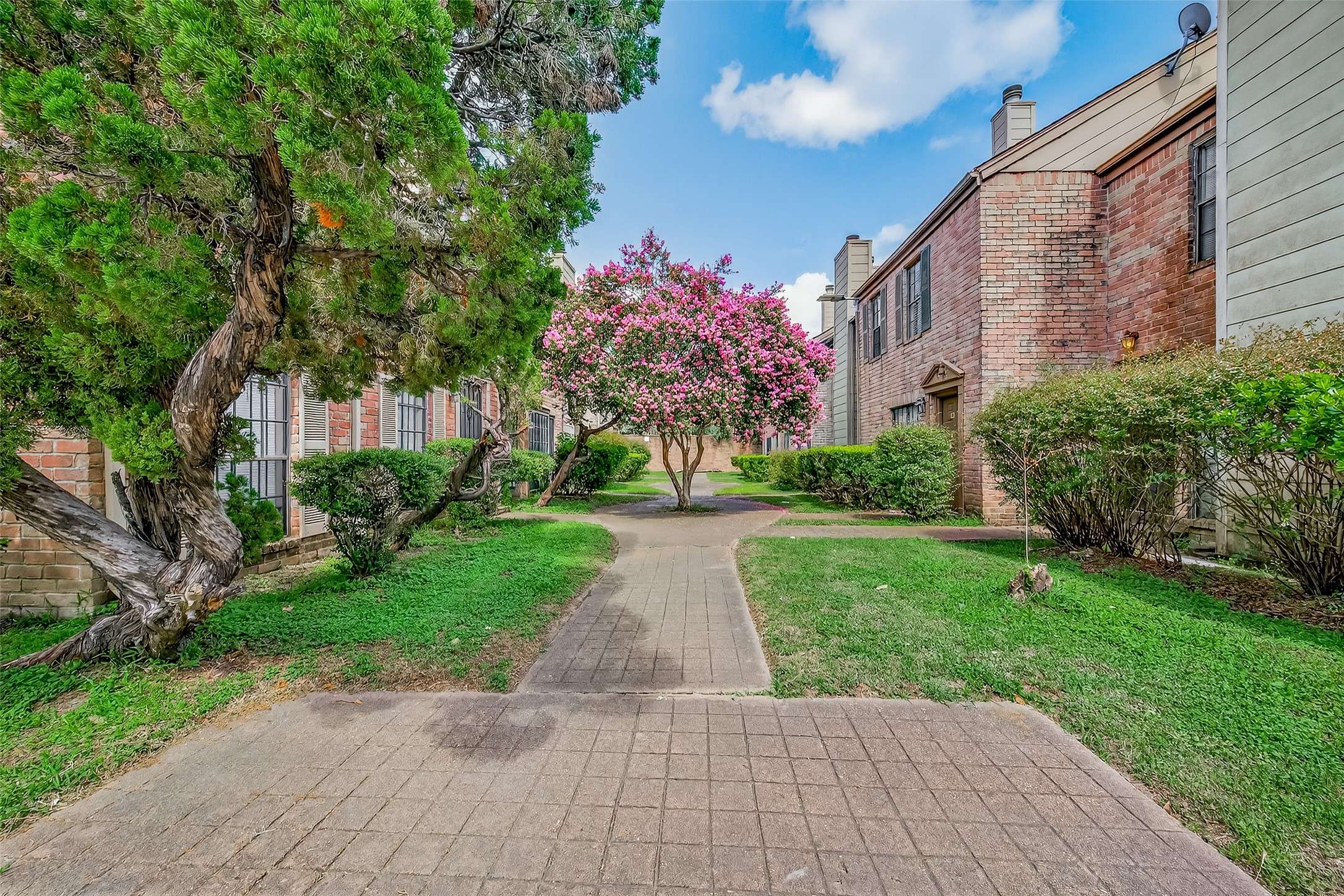 Houston, TX 77036,9901 Sharpcrest ST #B3