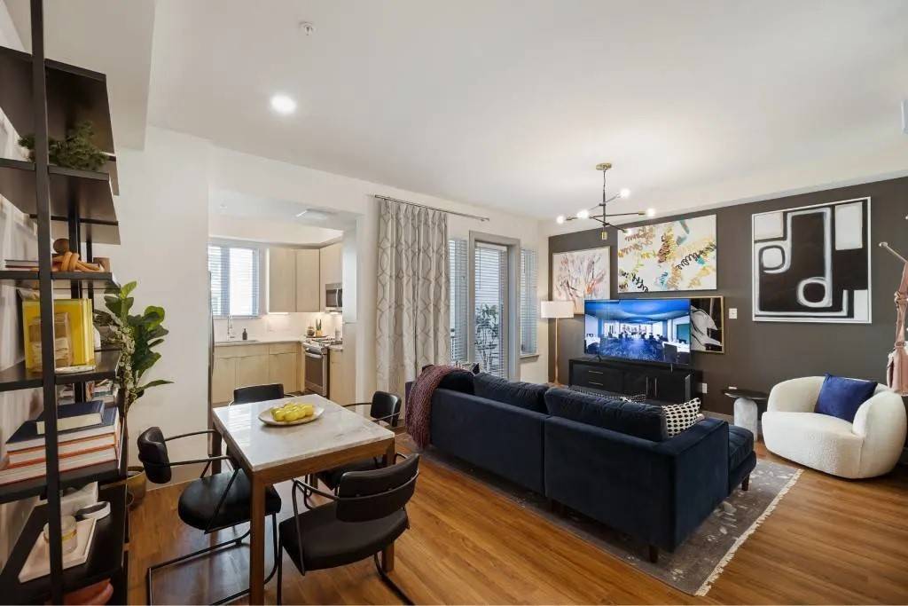 Houston, TX 77027,1317 Post Oak Park DR #307