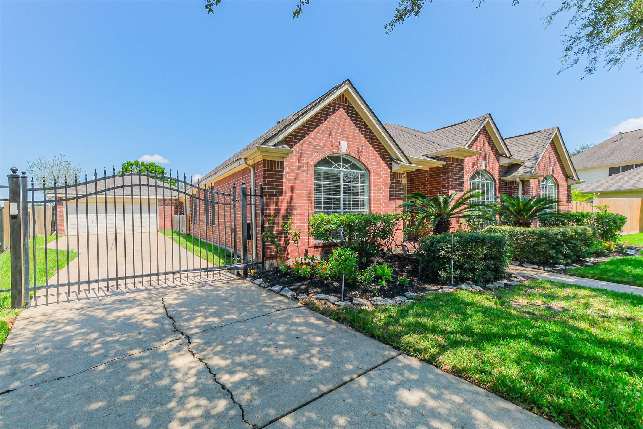 Sugar Land, TX 77479,2102 Canyon Crest DR