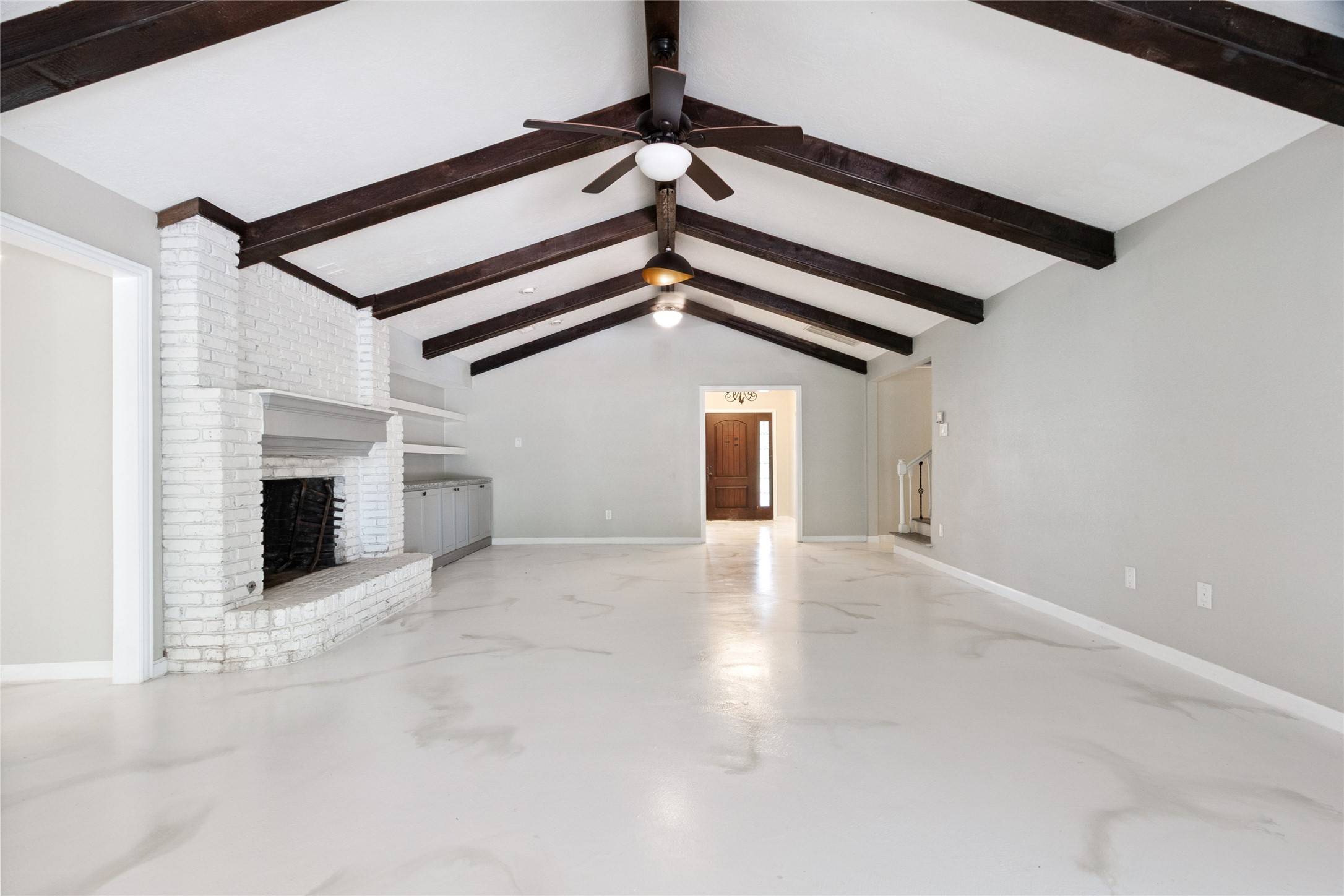 Conroe, TX 77302,570 Roanoke DR