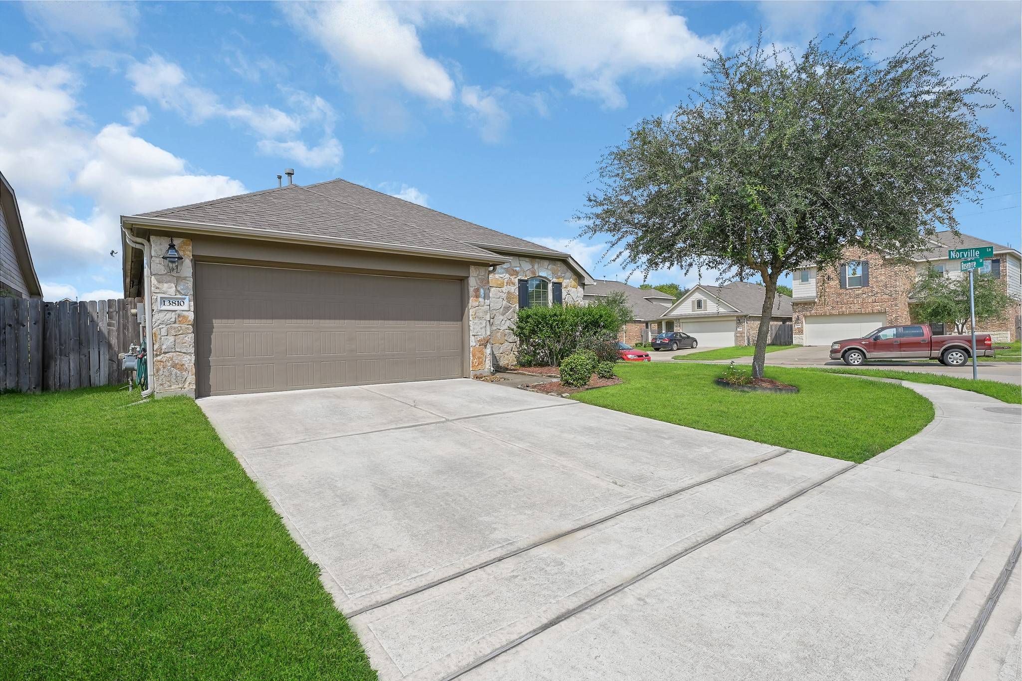 Houston, TX 77047,13810 Rosemere LN