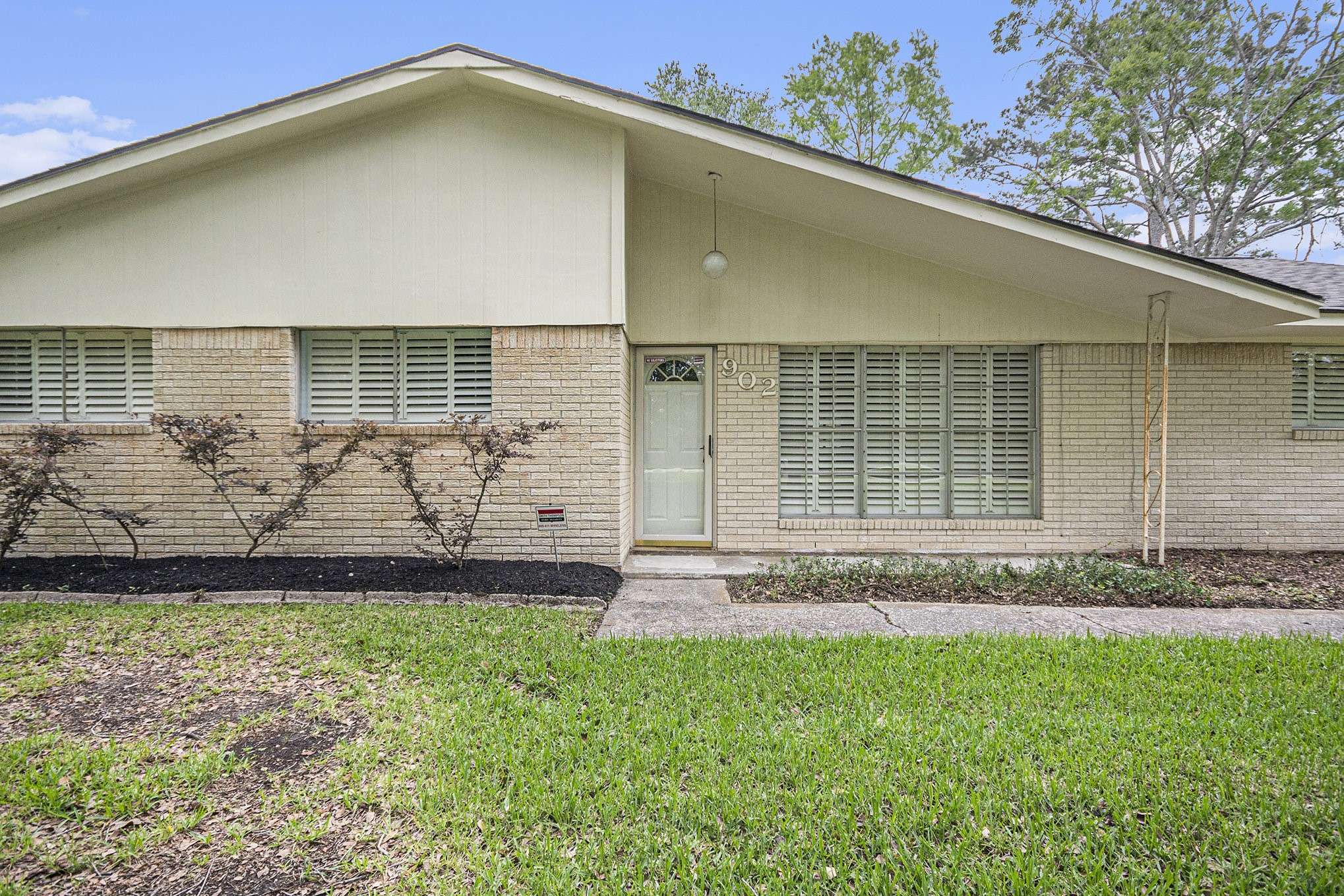 Friendswood, TX 77546,902 Clover Ridge AVE