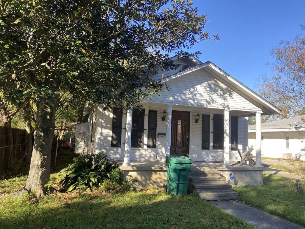 Orange, TX 77630,911 7th ST