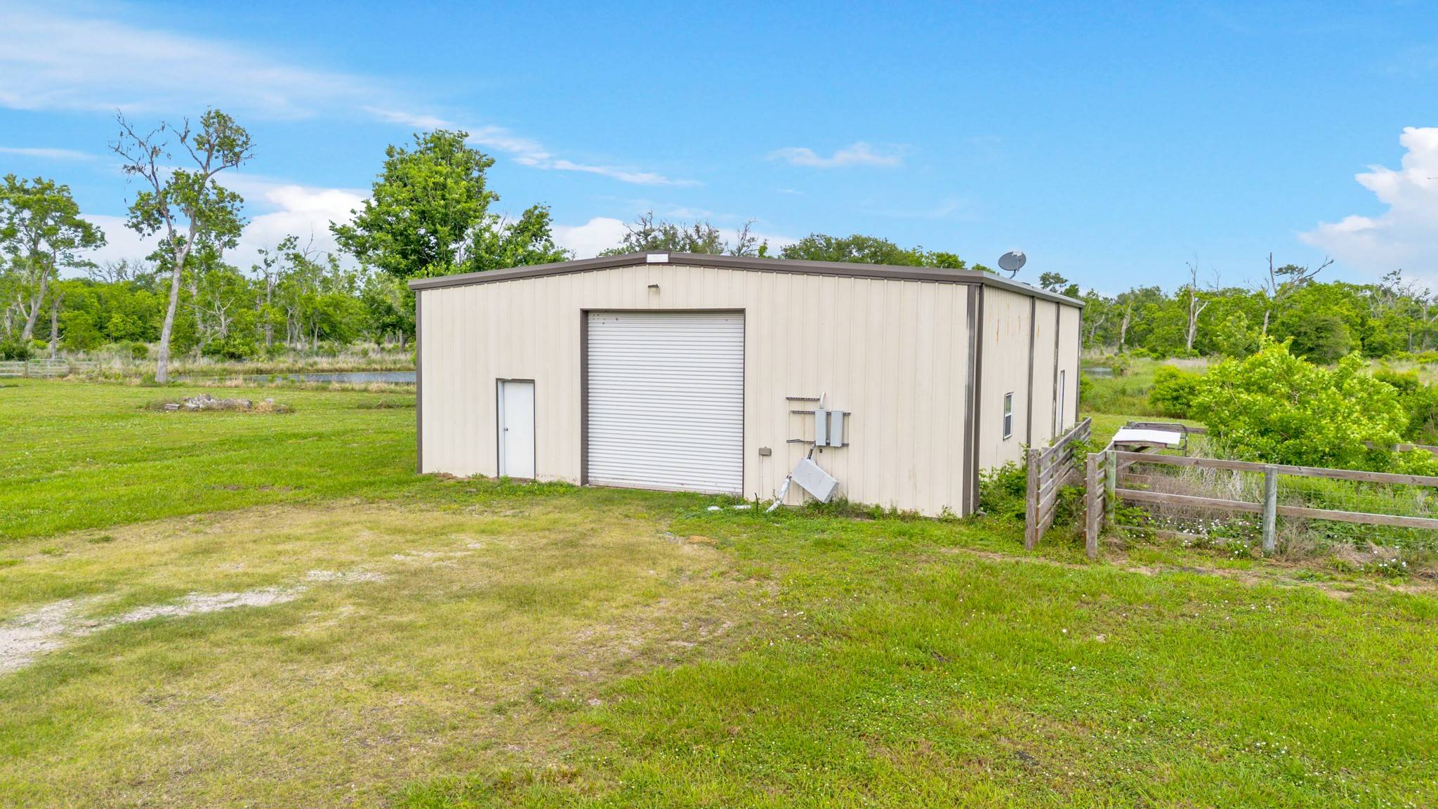Sweeny, TX 77480,14067 County Road 809
