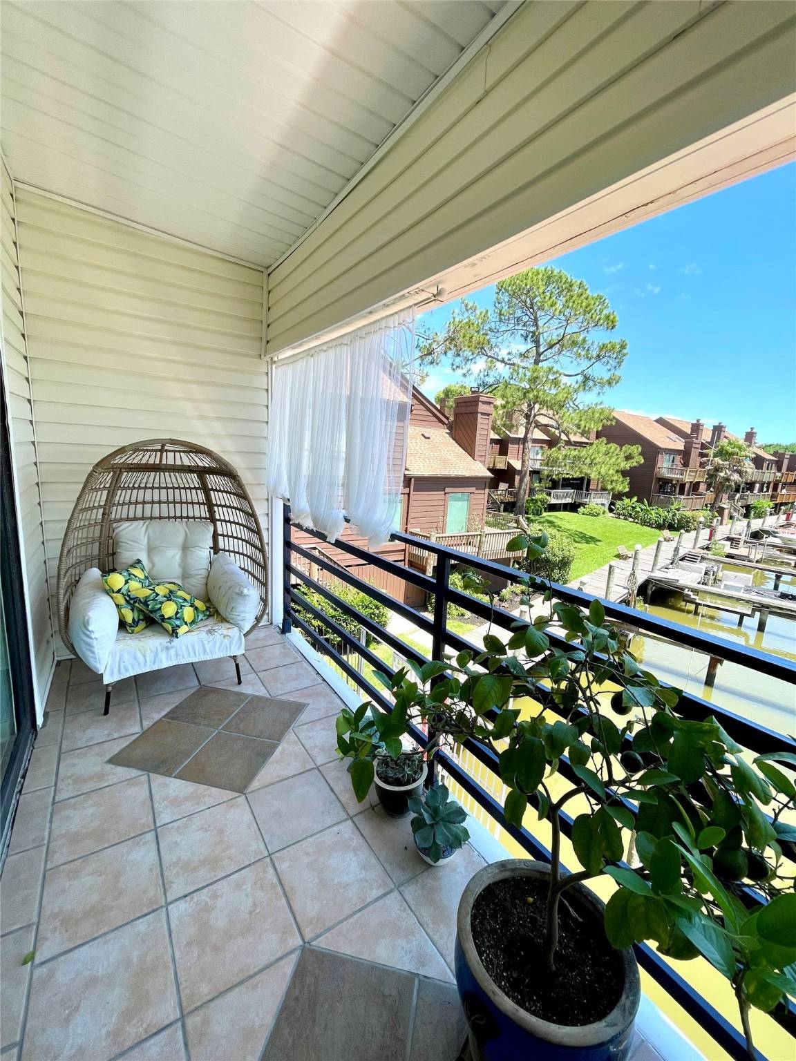League City, TX 77573,793 Davis RD #113