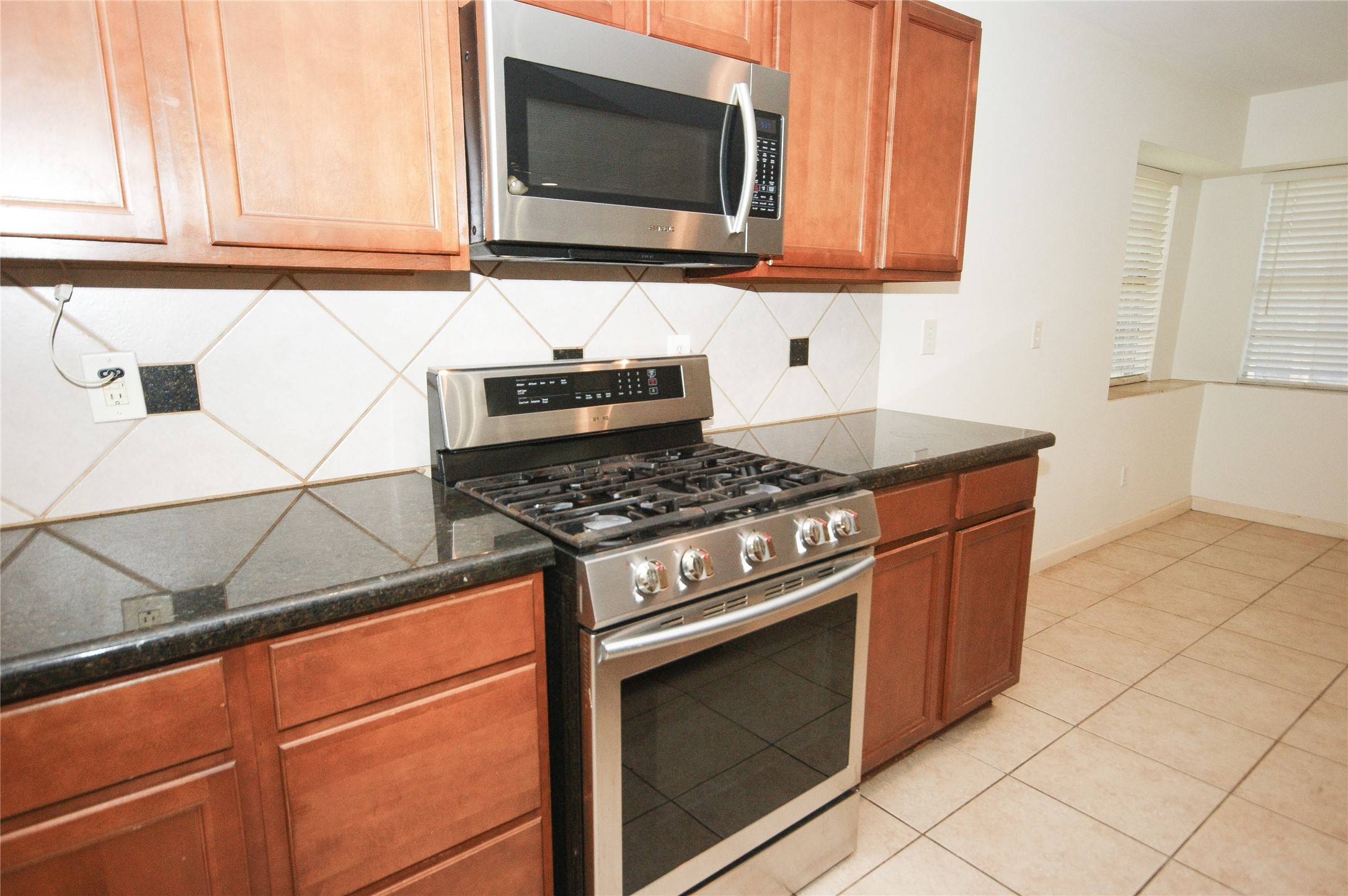 La Porte, TX 77571,3903 Dolphin LN