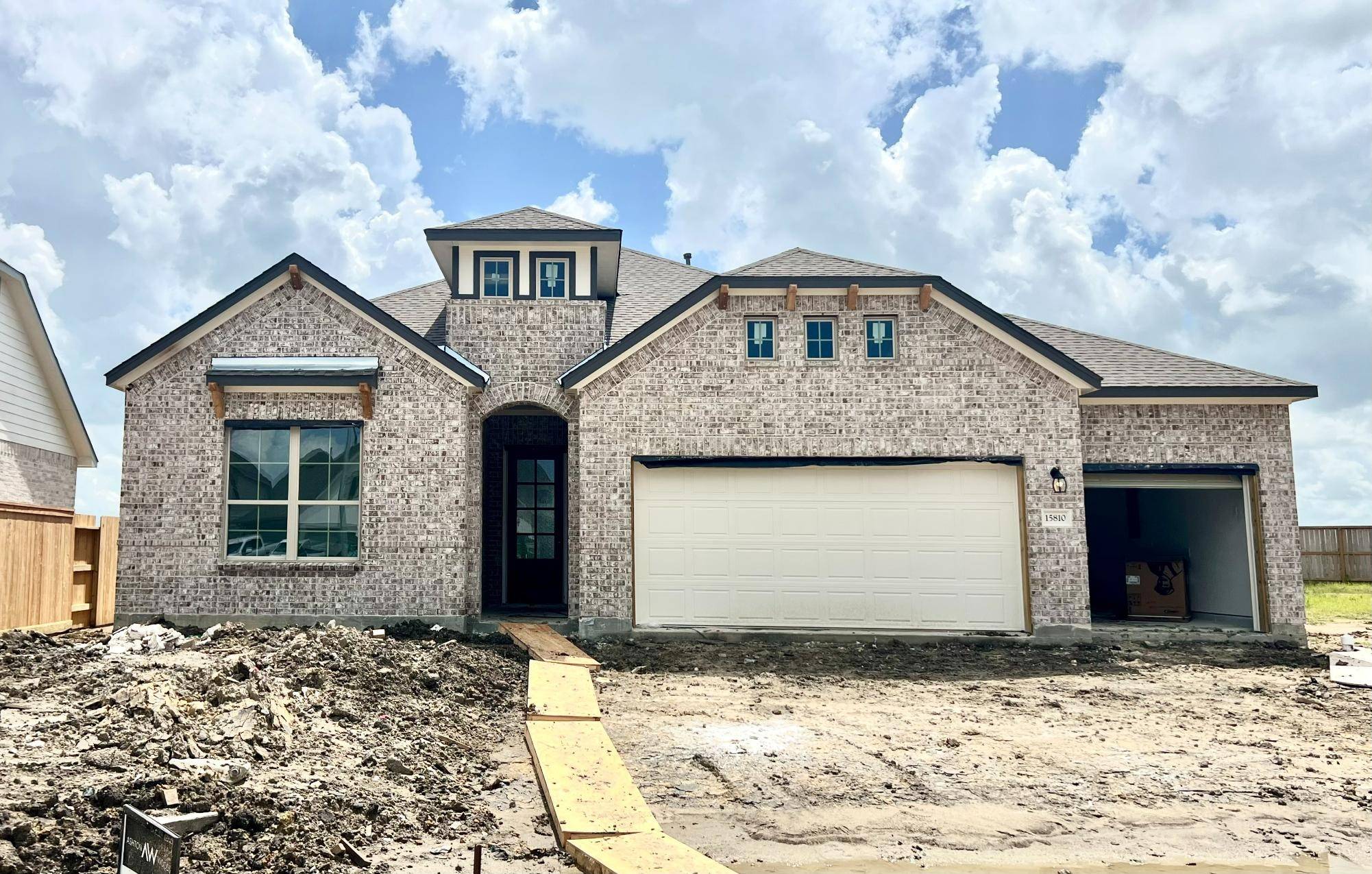 Crosby, TX 77532,15810 Juniper Elm CT