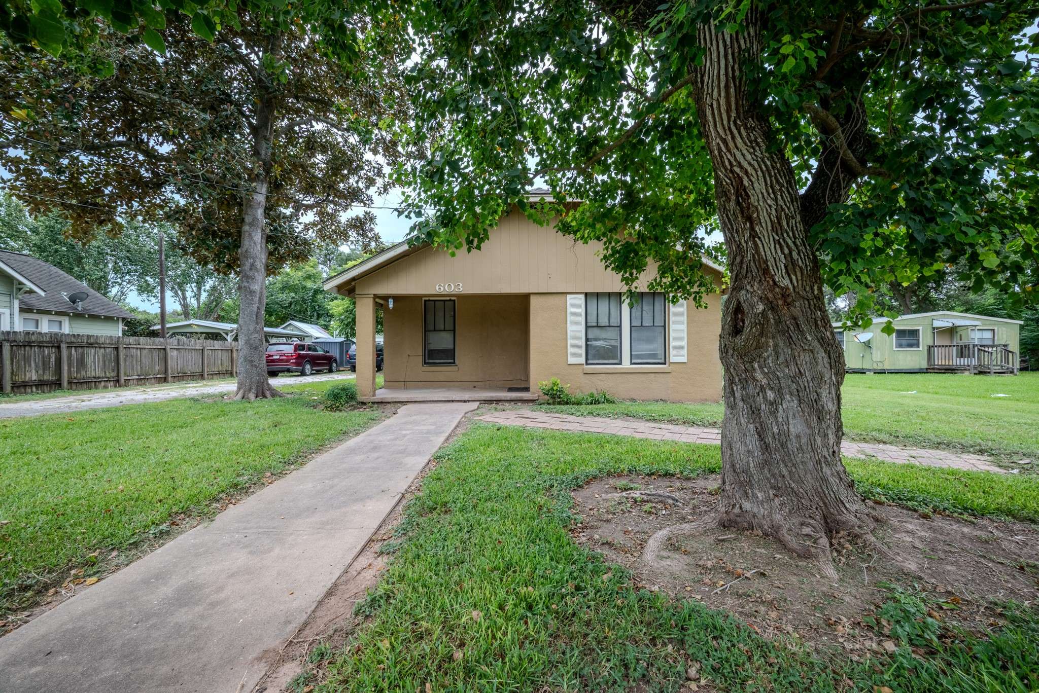Wharton, TX 77488,603 N Resident ST