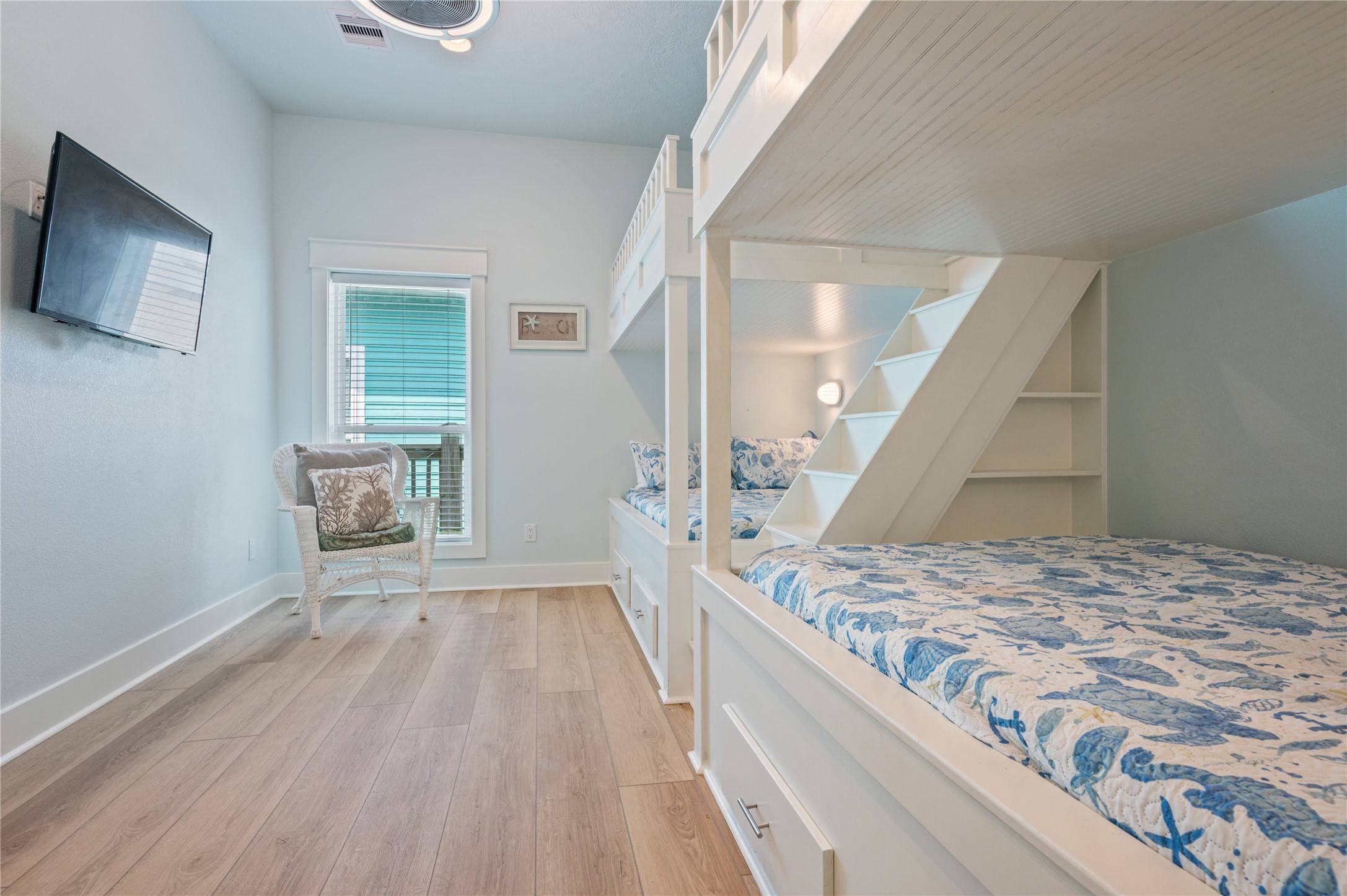 Crystal Beach, TX 77650,982 S Redfish ST