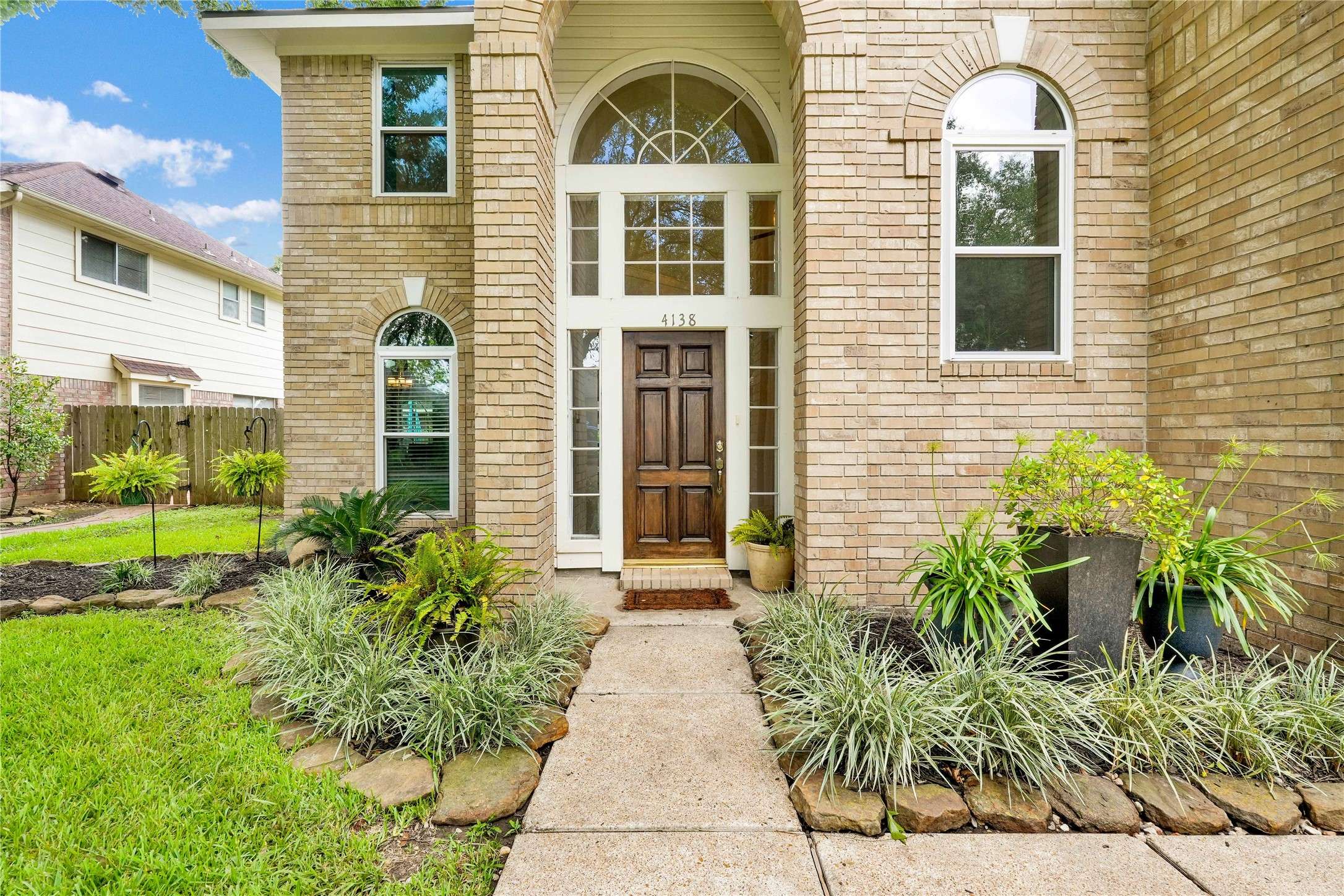 Sugar Land, TX 77479,4138 N New Meadows DR