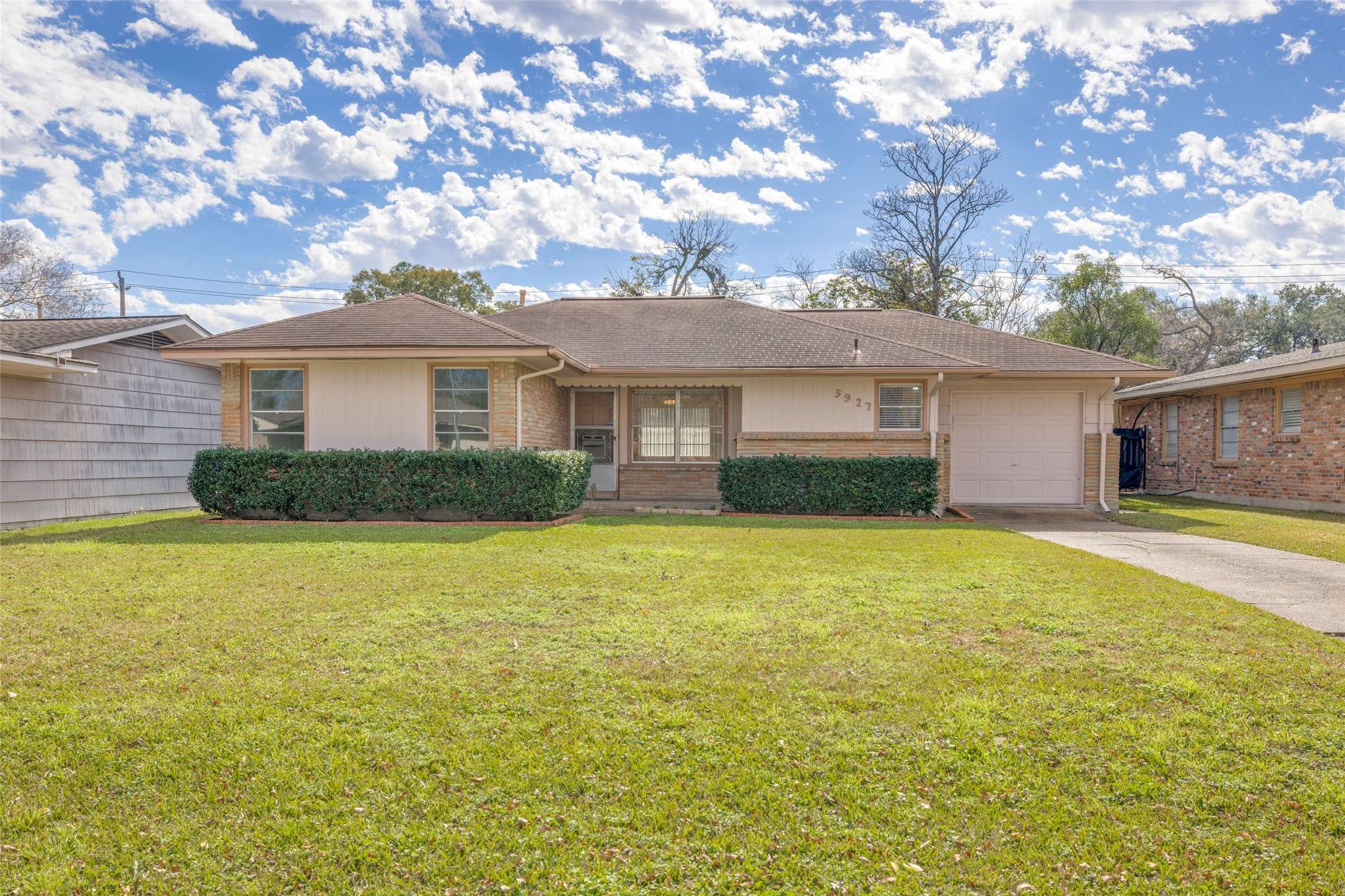 Houston, TX 77081,5927 Hornwood DR