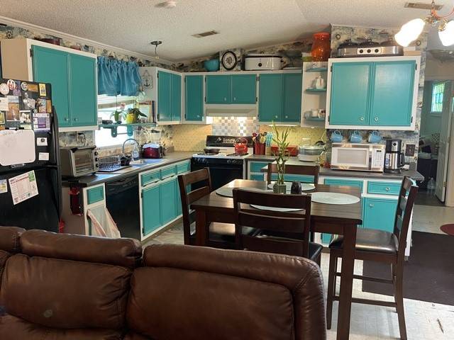 Luling, TX 78648,425 Oakview RD