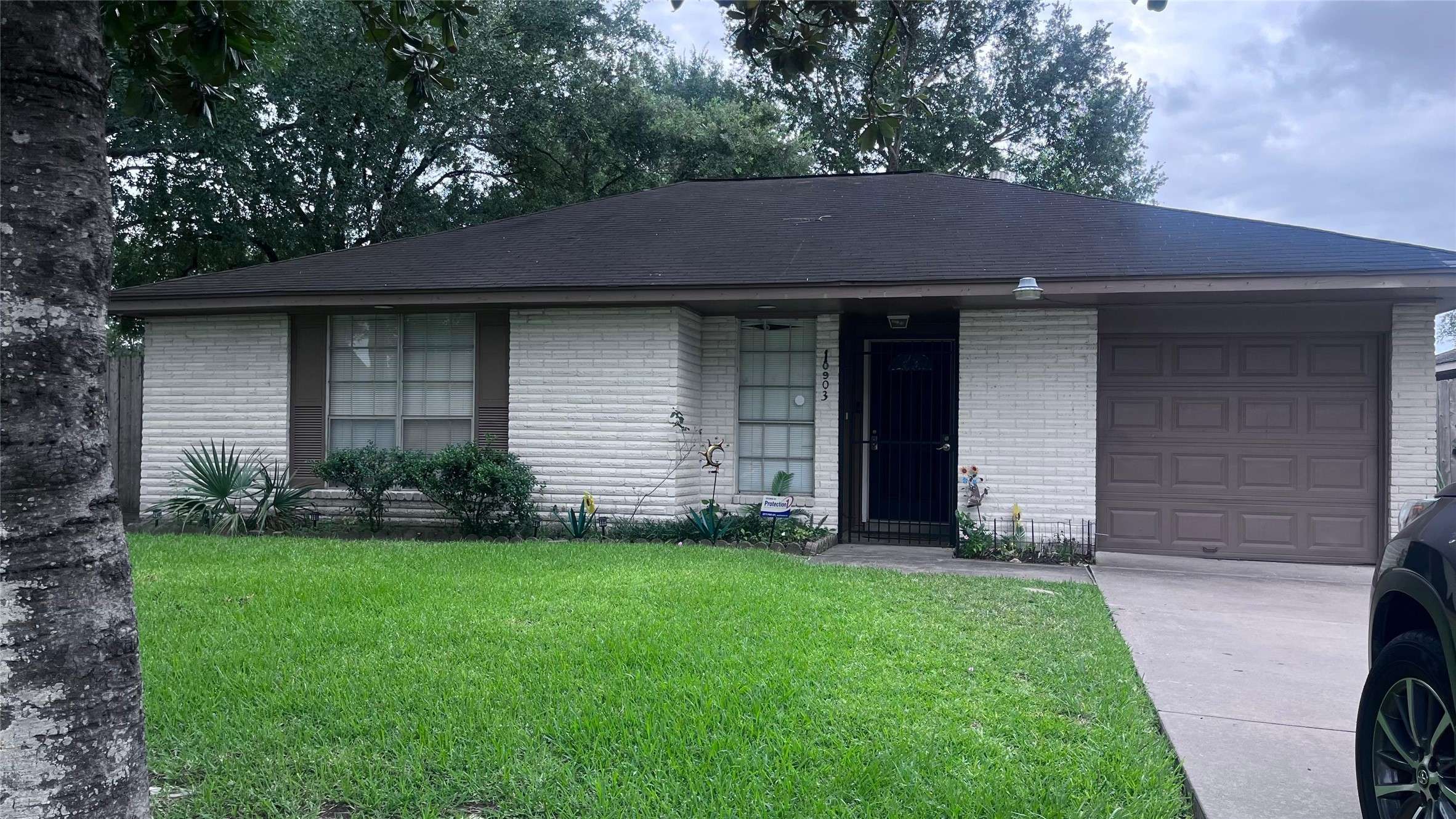 Houston, TX 77072,10903 Sela LN