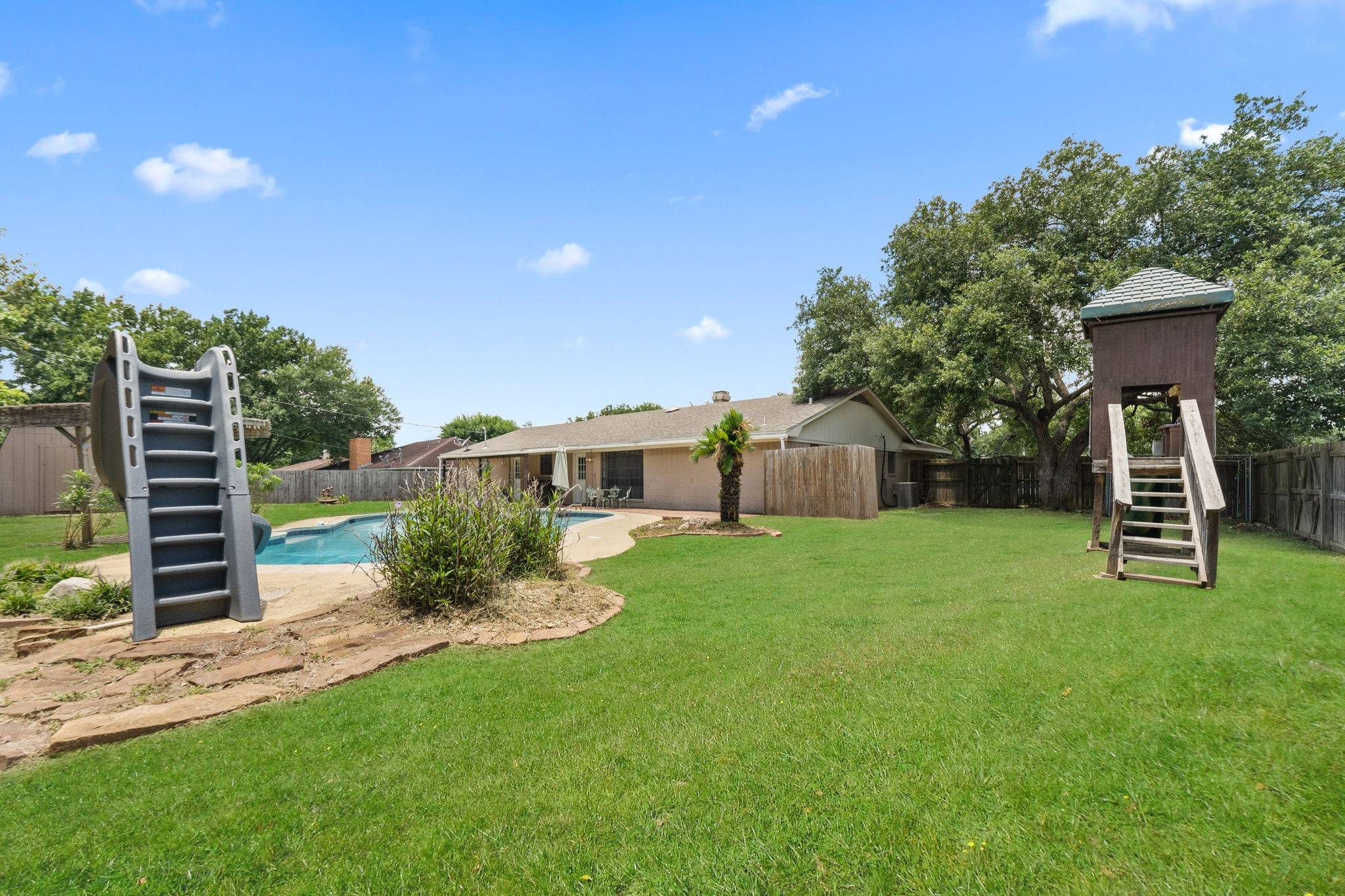 Brenham, TX 77833,1001 Windy DR