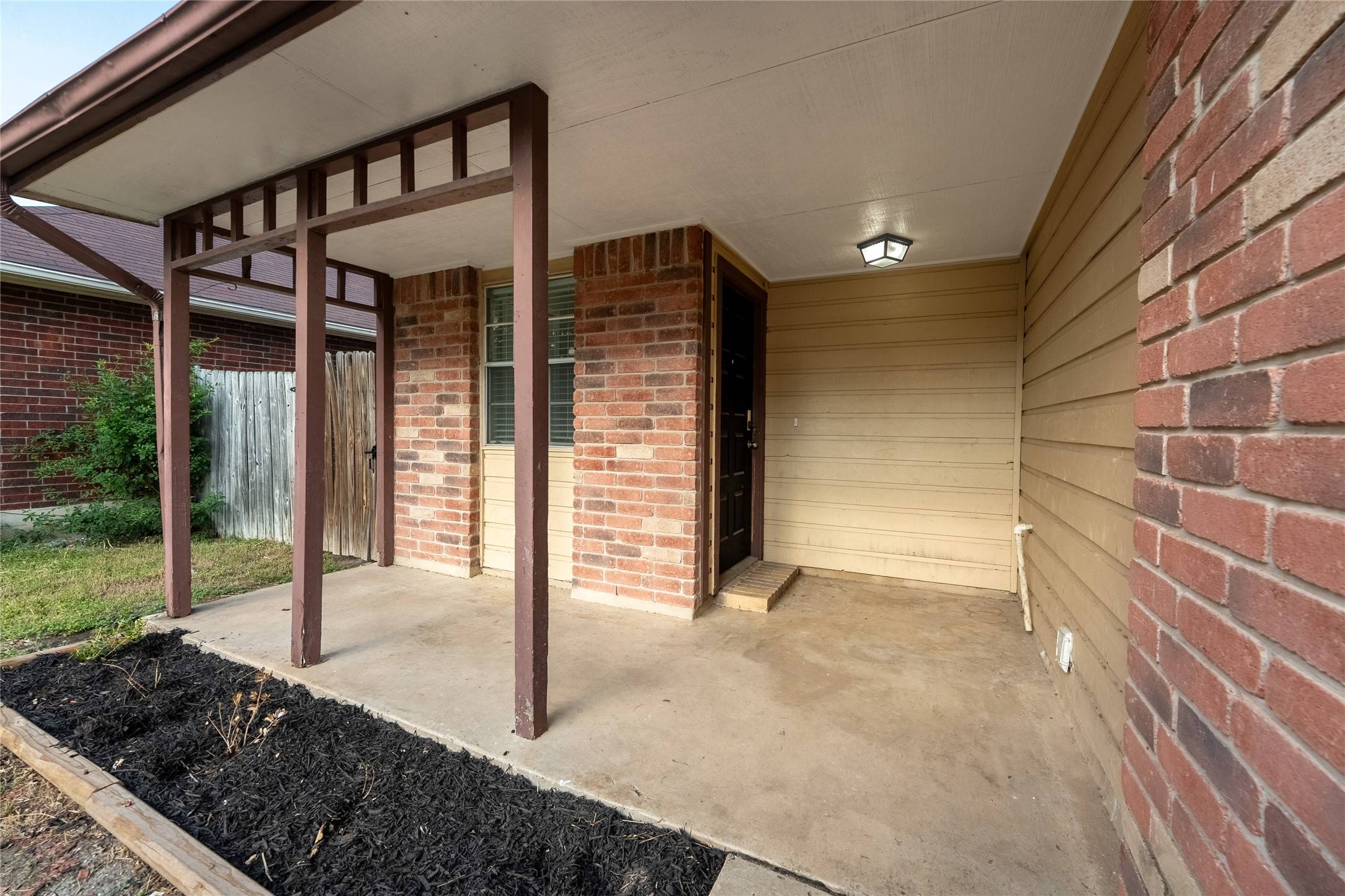 San Antonio, TX 78245,2431 Muddy Peak DR