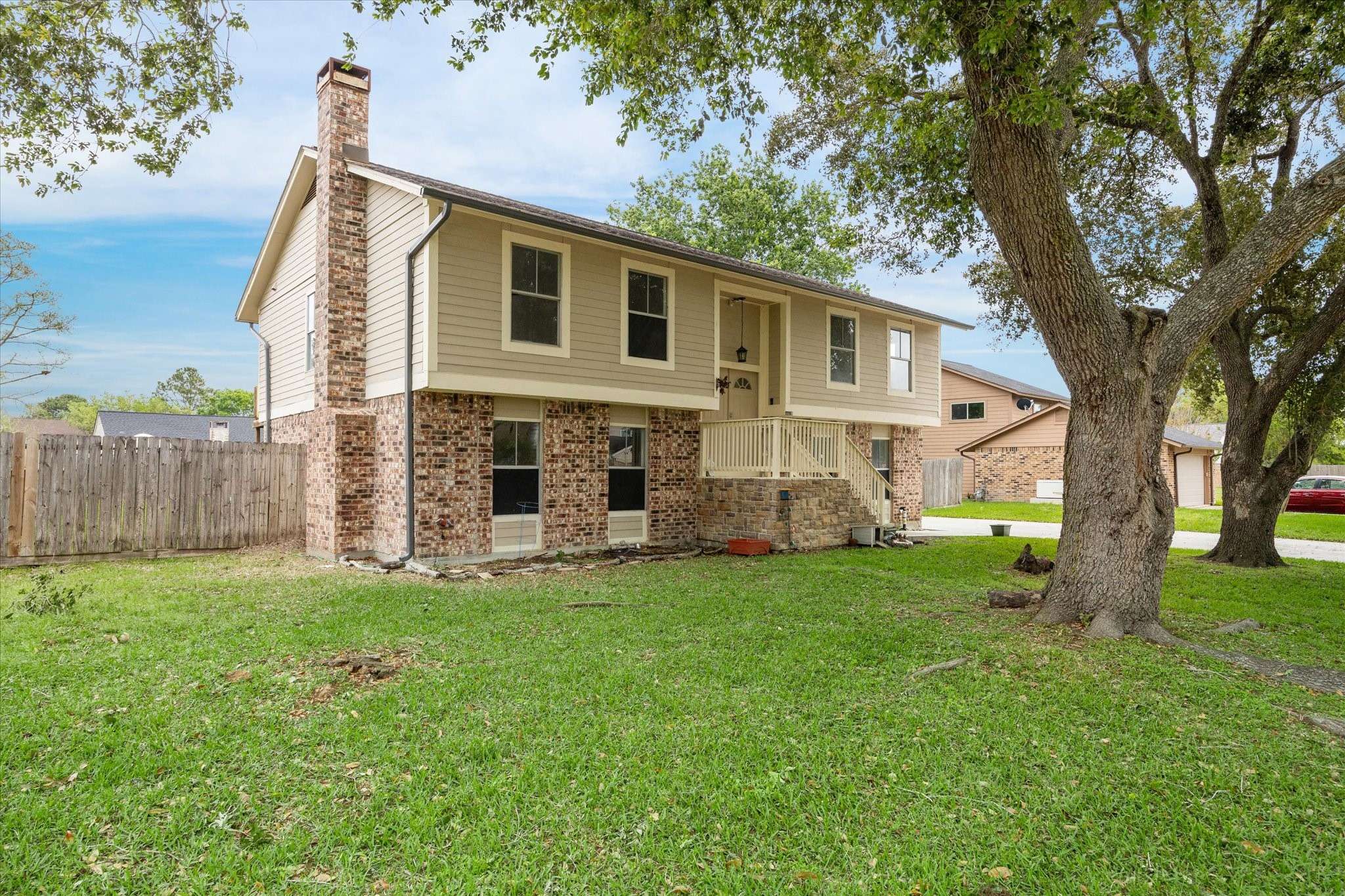 Friendswood, TX 77546,305 Gleneagles DR