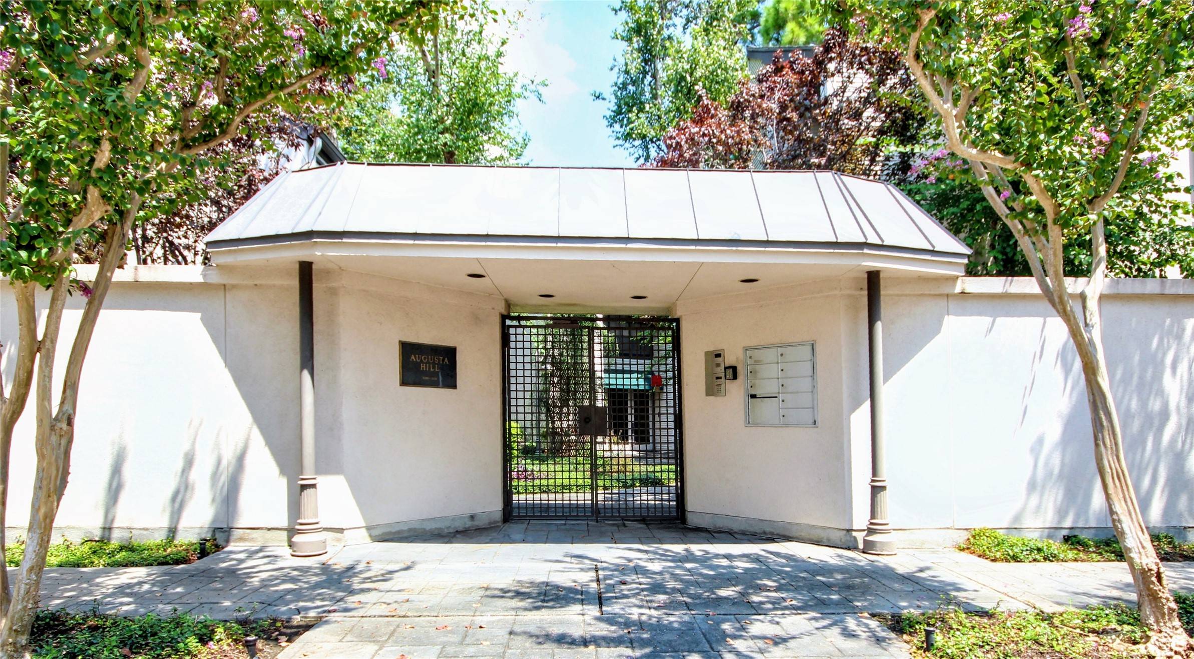 Houston, TX 77007,5082 Augusta ST