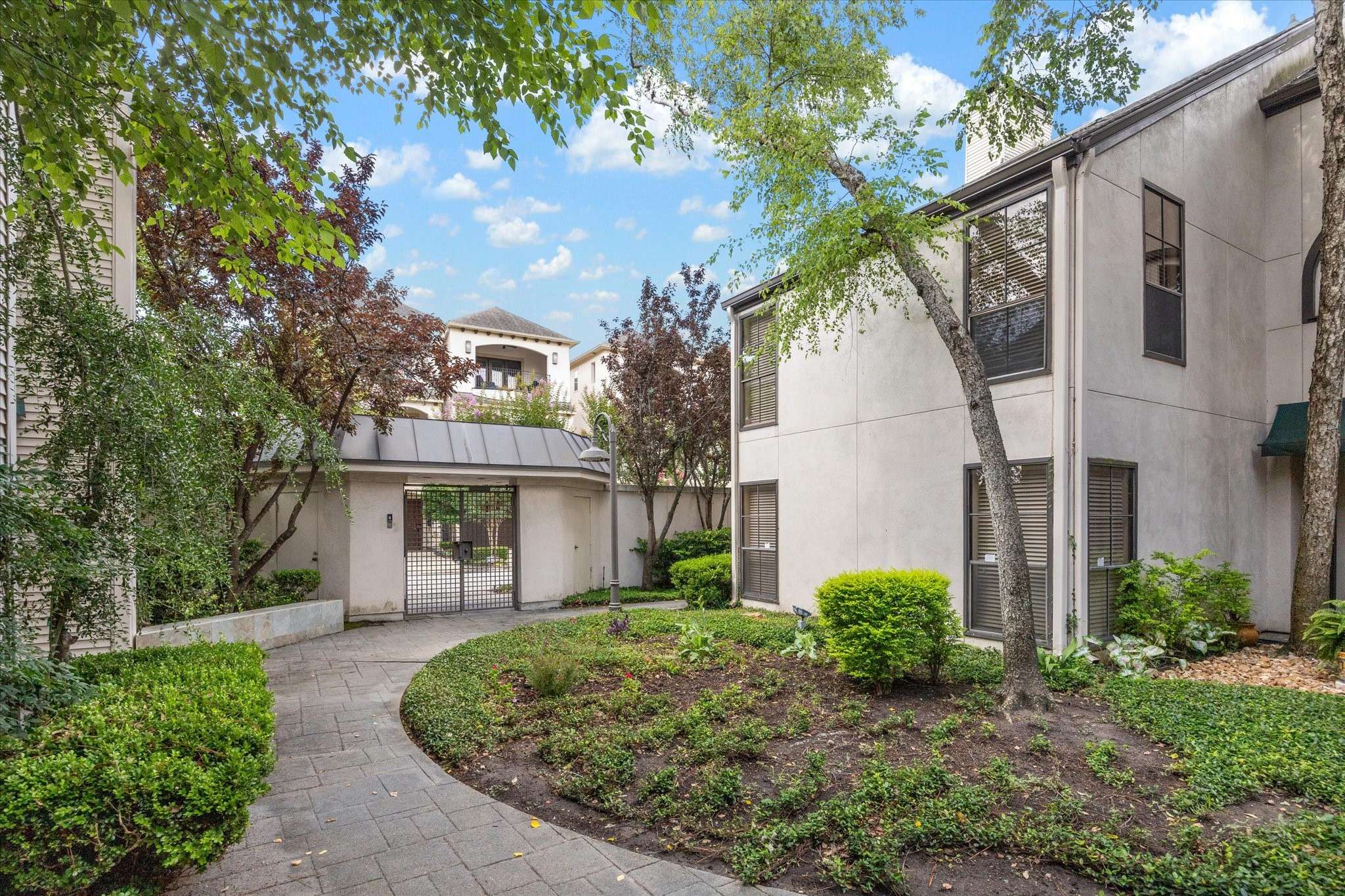 Houston, TX 77007,5082 Augusta ST