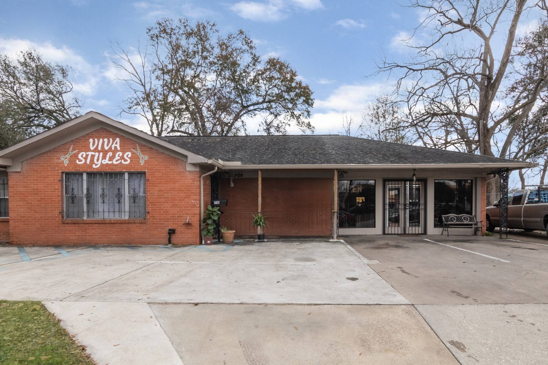 Houston, TX 77076,710 E Parker RD