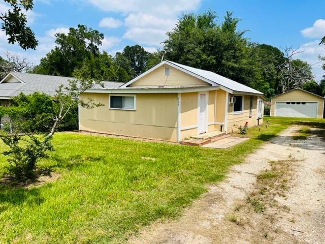 Somerville, TX 77879,849 8th ST