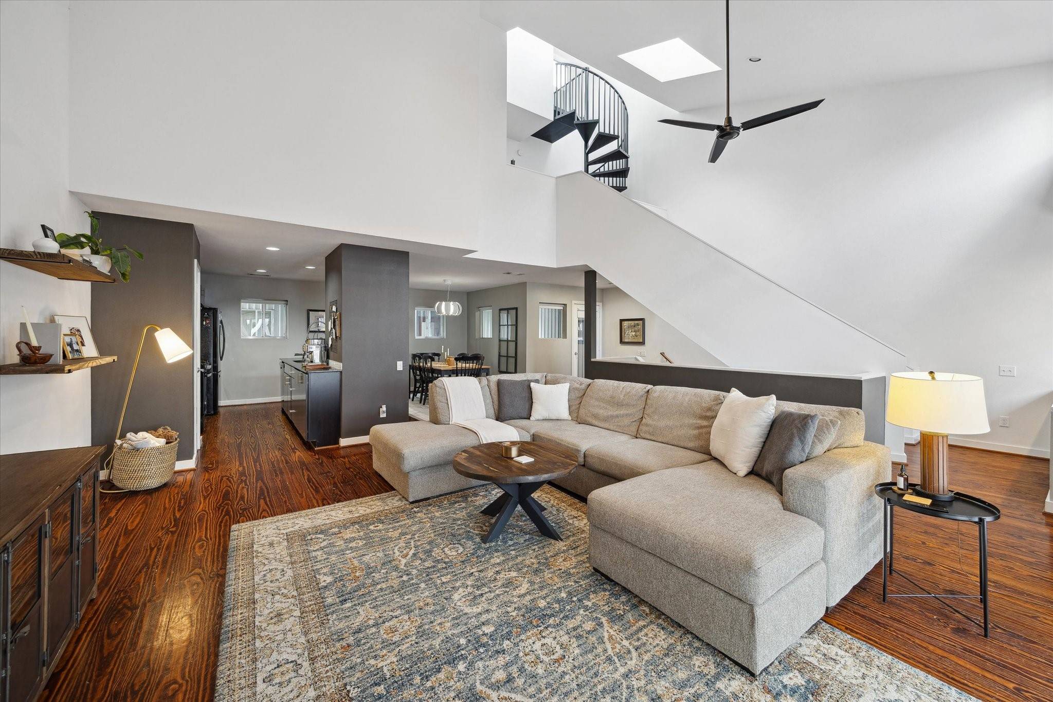 Houston, TX 77003,2976 Commerce ST