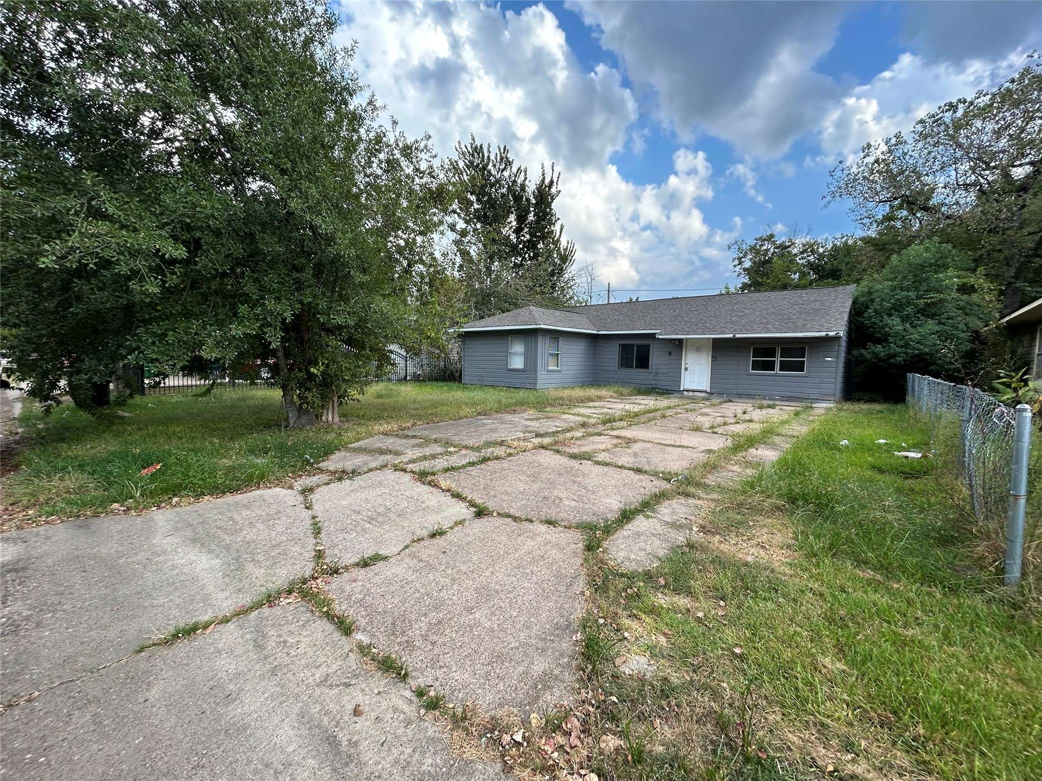 Houston, TX 77033,5910 Southtown ST