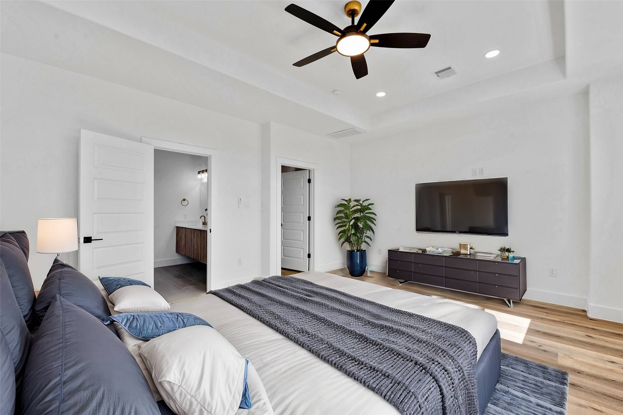 Houston, TX 77009,1805 Emir ST #G