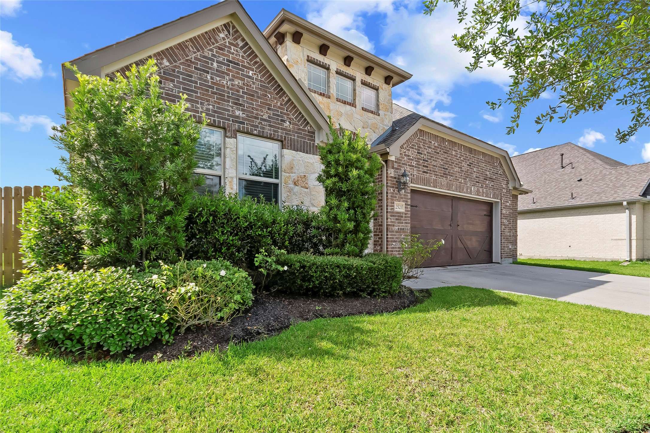 League City, TX 77573,2521 Brooks River LN