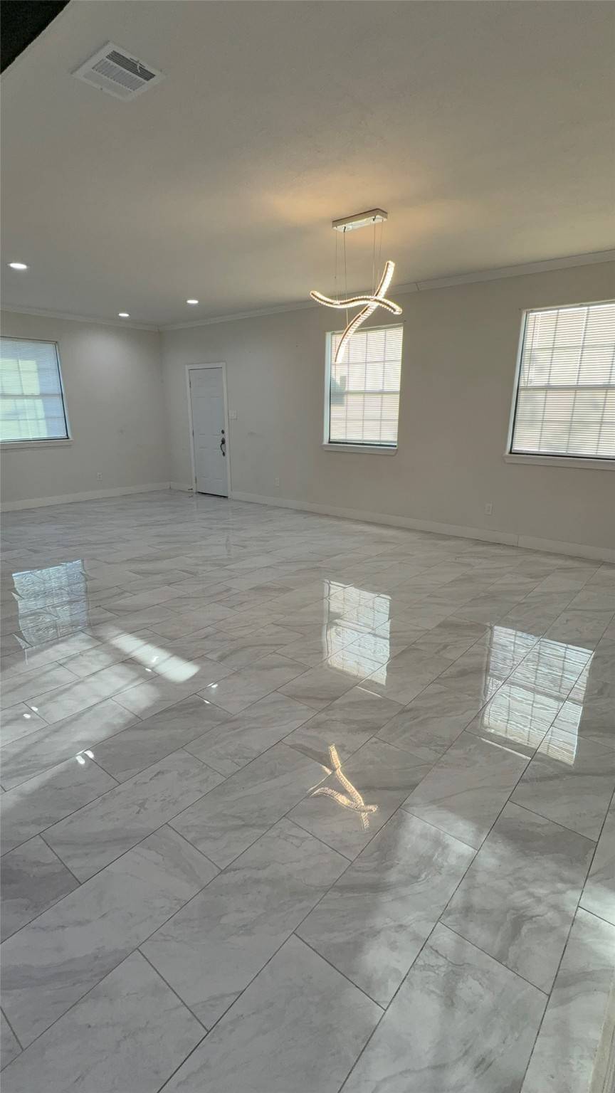 Cleveland, TX 77327,6189 Road 5503