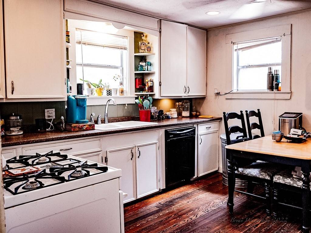 Brenham, TX 77833,504 W Tom Green ST